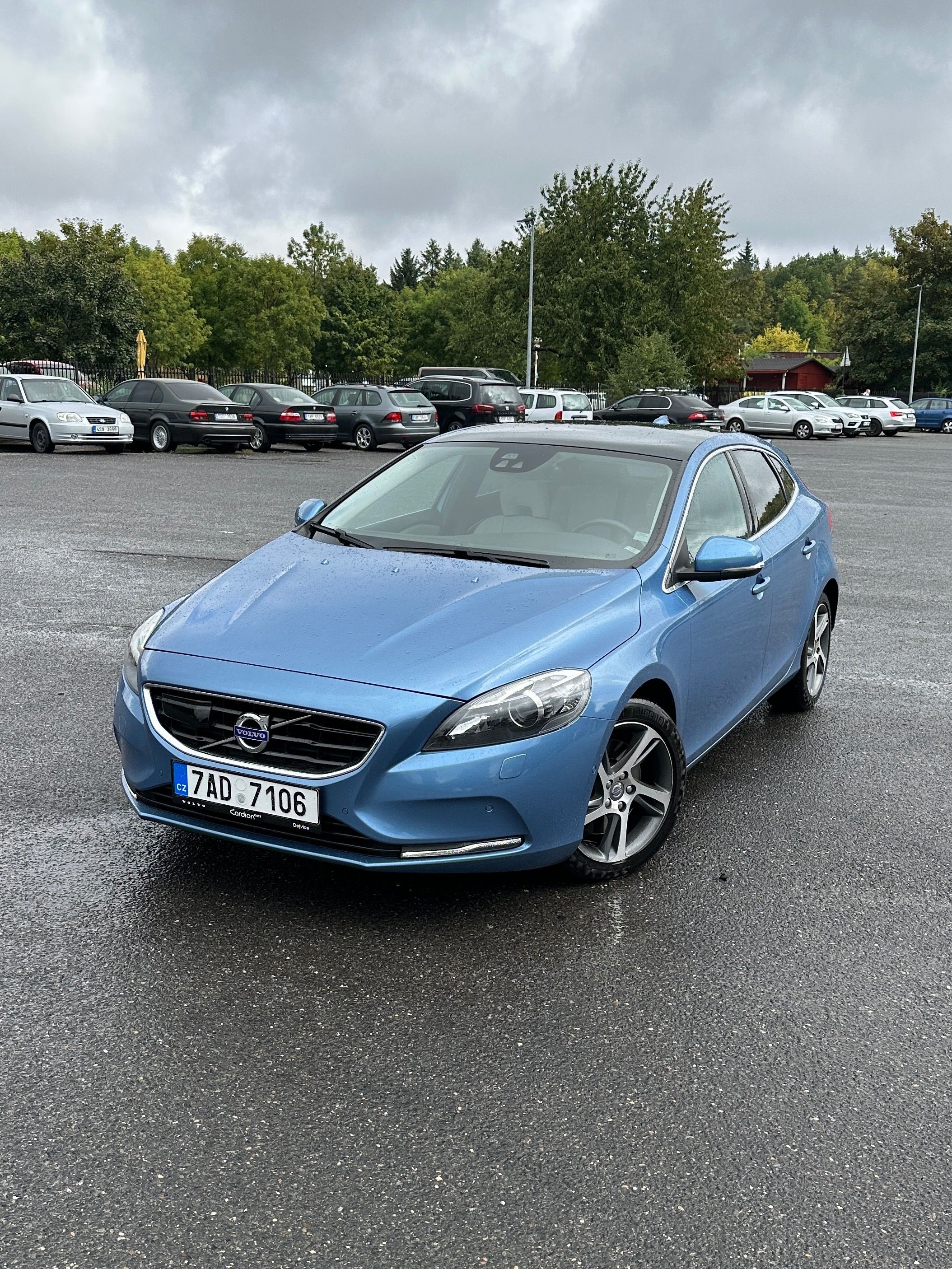 Volvo V40, D3, serviska, rozvody, stk 28 - fotka 2