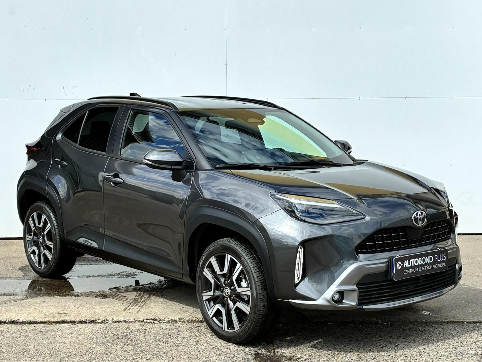 Toyota Yaris Cross, 1.5 HSD 130k e-CVT AWD Executi - fotka 6