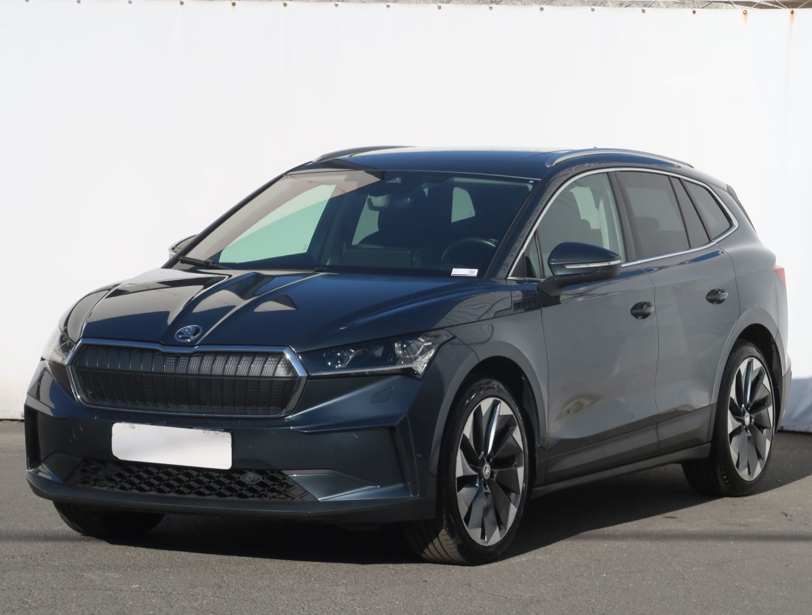 Škoda Enyaq iV, 60 (62 kWh), SoH 91%, Automat - fotka 3