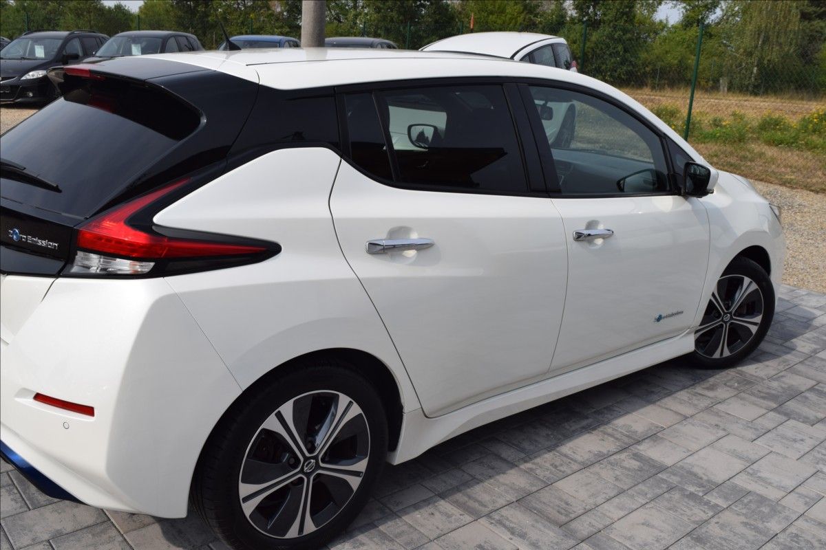 Nissan LEAF, 42KW TEKNA TOP VÝBAVA - fotka 5