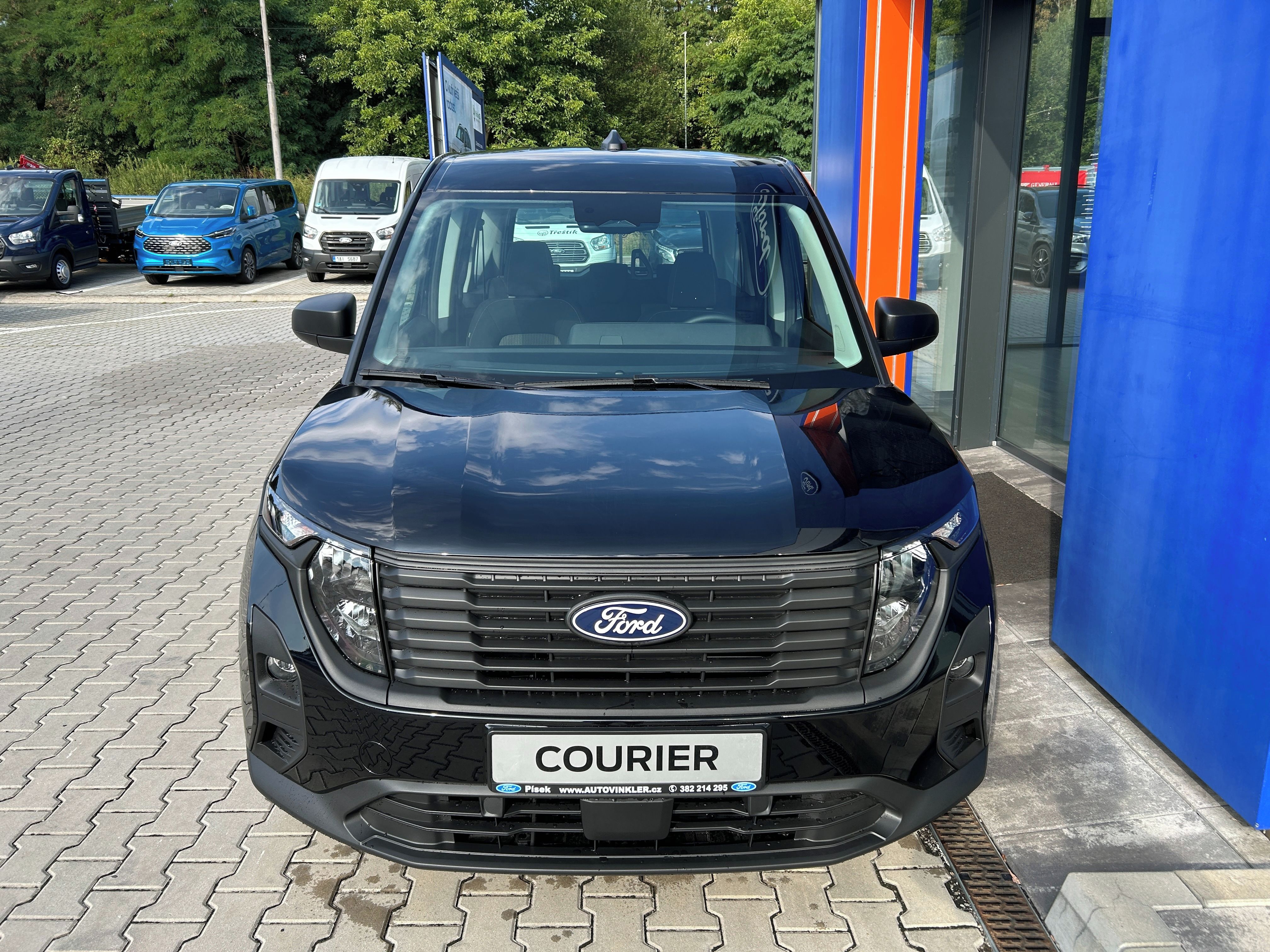 Ford Tourneo Courier, 1.0 EcoBoost 92 kW Trend L1 - fotka 2