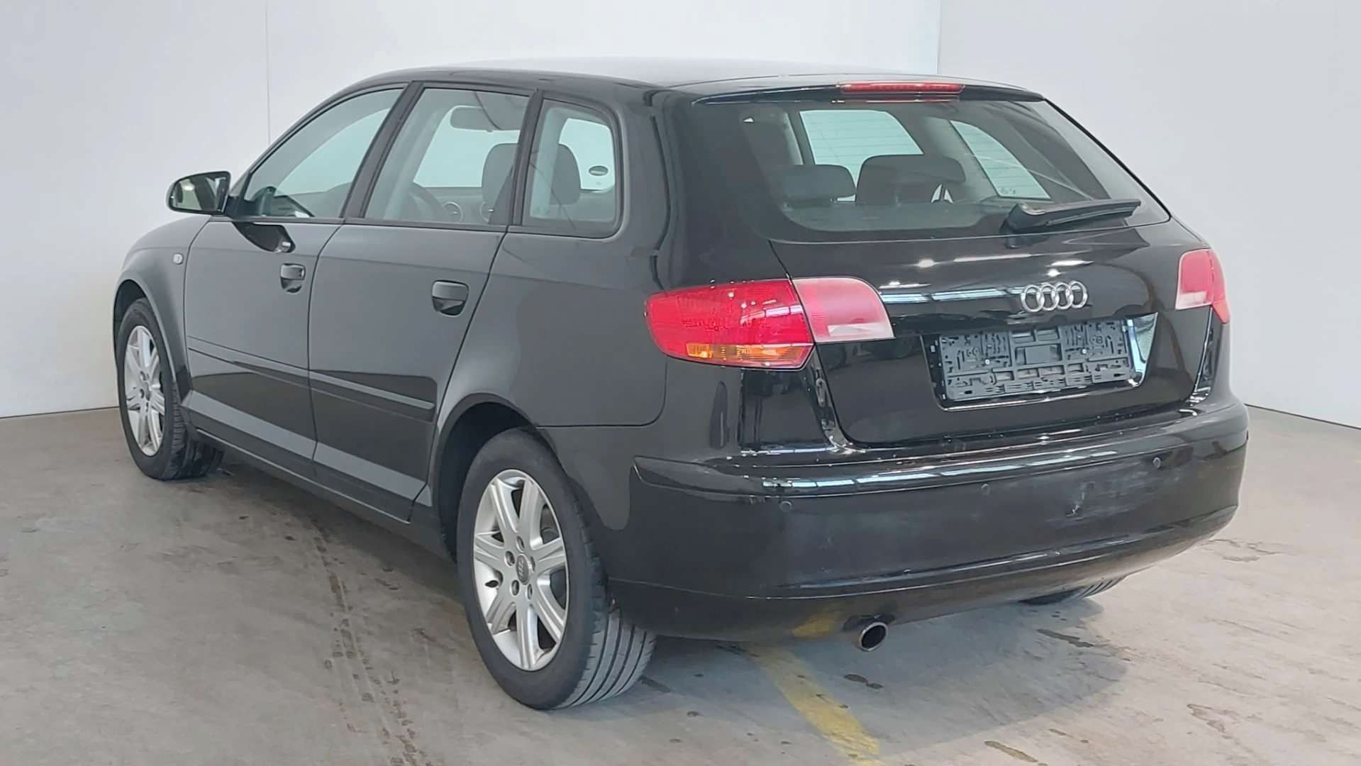 Audi A3, 1.6Mpi 75KW 5.dv. BEZ KOROZE - fotka 5