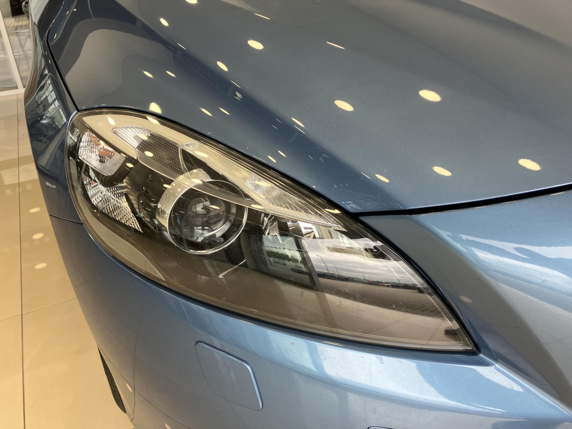 Volvo V40, T3 FWD Summum, MT6 - fotka 4