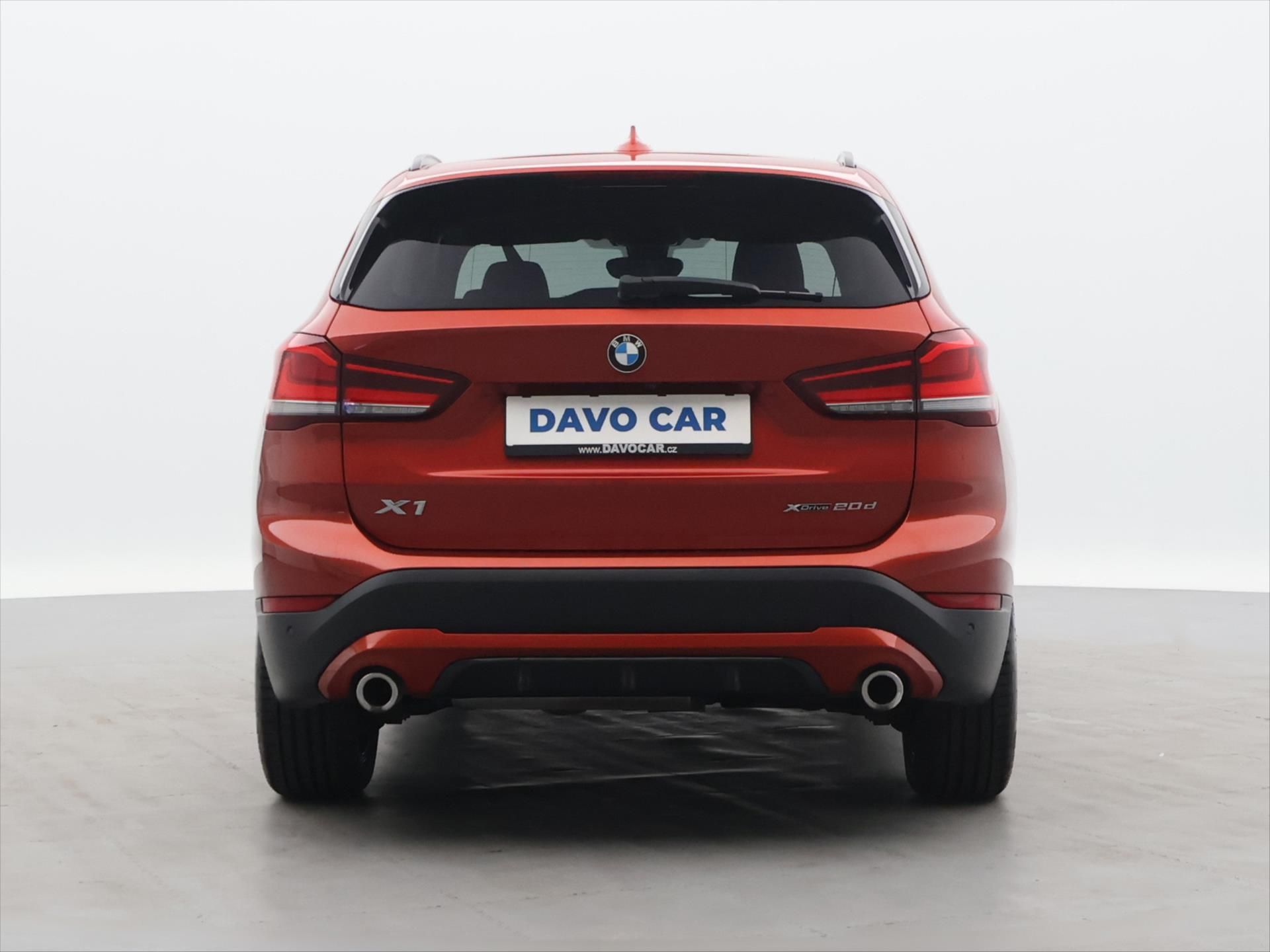 BMW X1, 2,0 20d 140KW DPH CZ AUT 4x4 - fotka 6