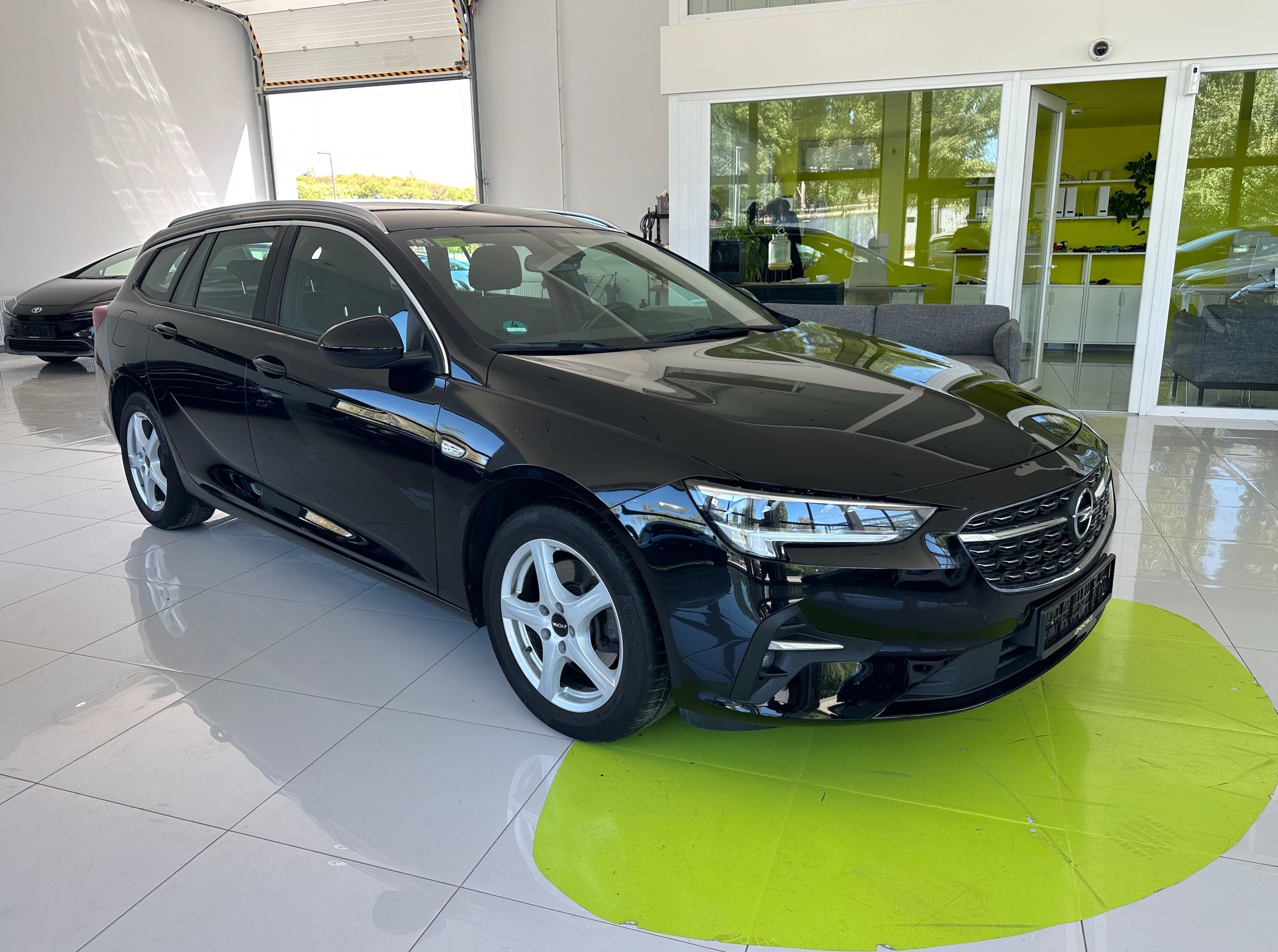 Opel Insignia, ST2.0Diesel 128kW TOP Stav - fotka 2