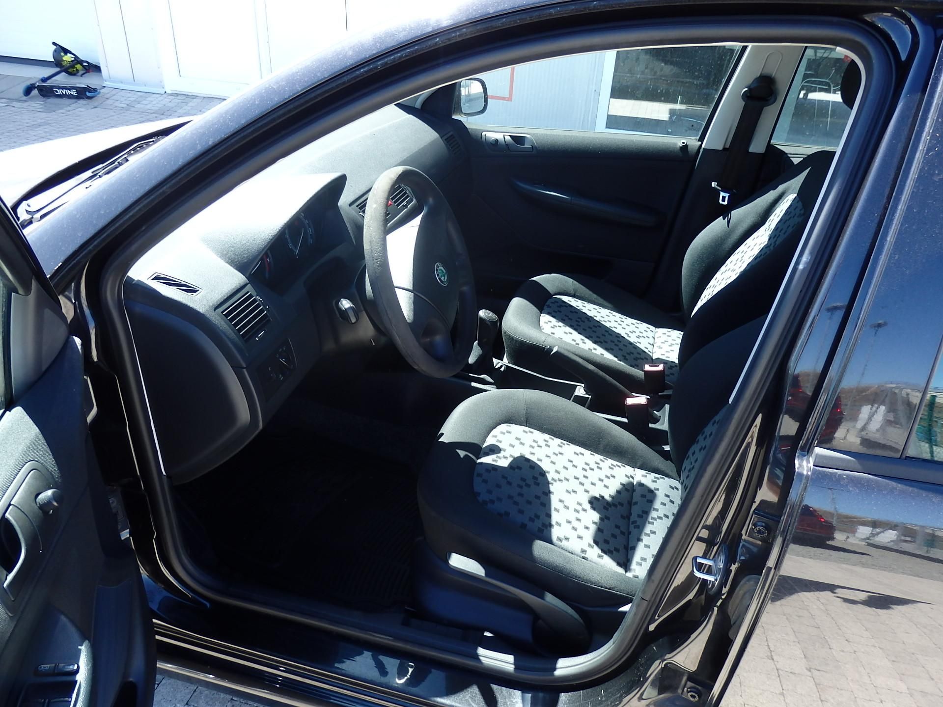 Škoda Fabia, 1.4 16V ABS, ZÁVĚS - fotka 6