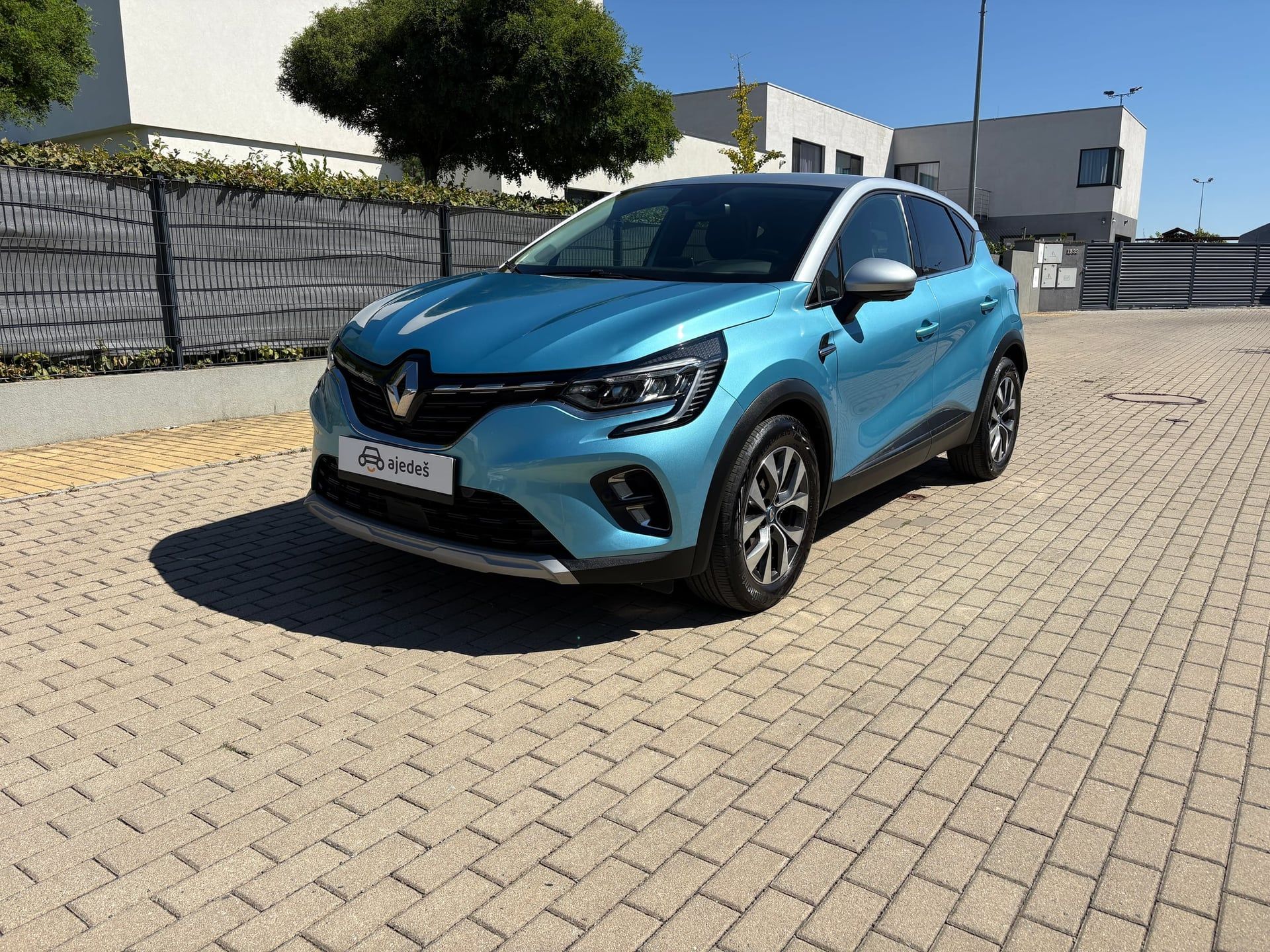 Renault Captur, 1.6 E-Tech/Intens/servis/ČR - fotka 2