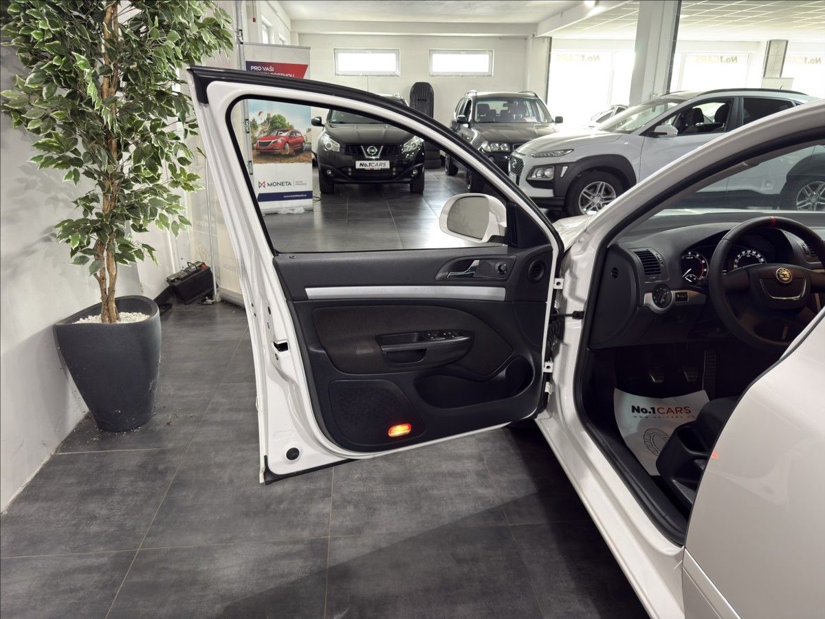 Škoda Octavia, 1,4   TSI 90KW NOVÉ ROZVODY - fotka 6