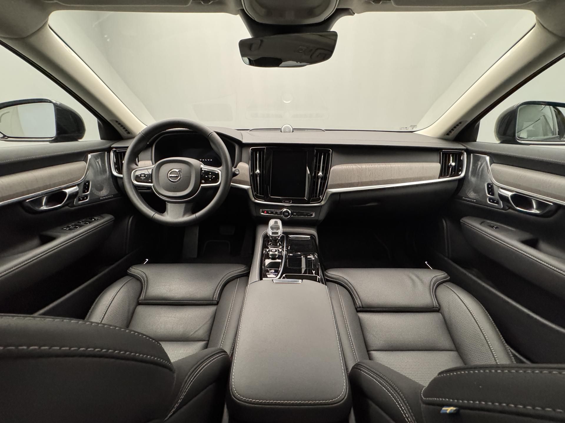 Volvo V90, T8 AWD RECHARGE ULTRA - fotka 2