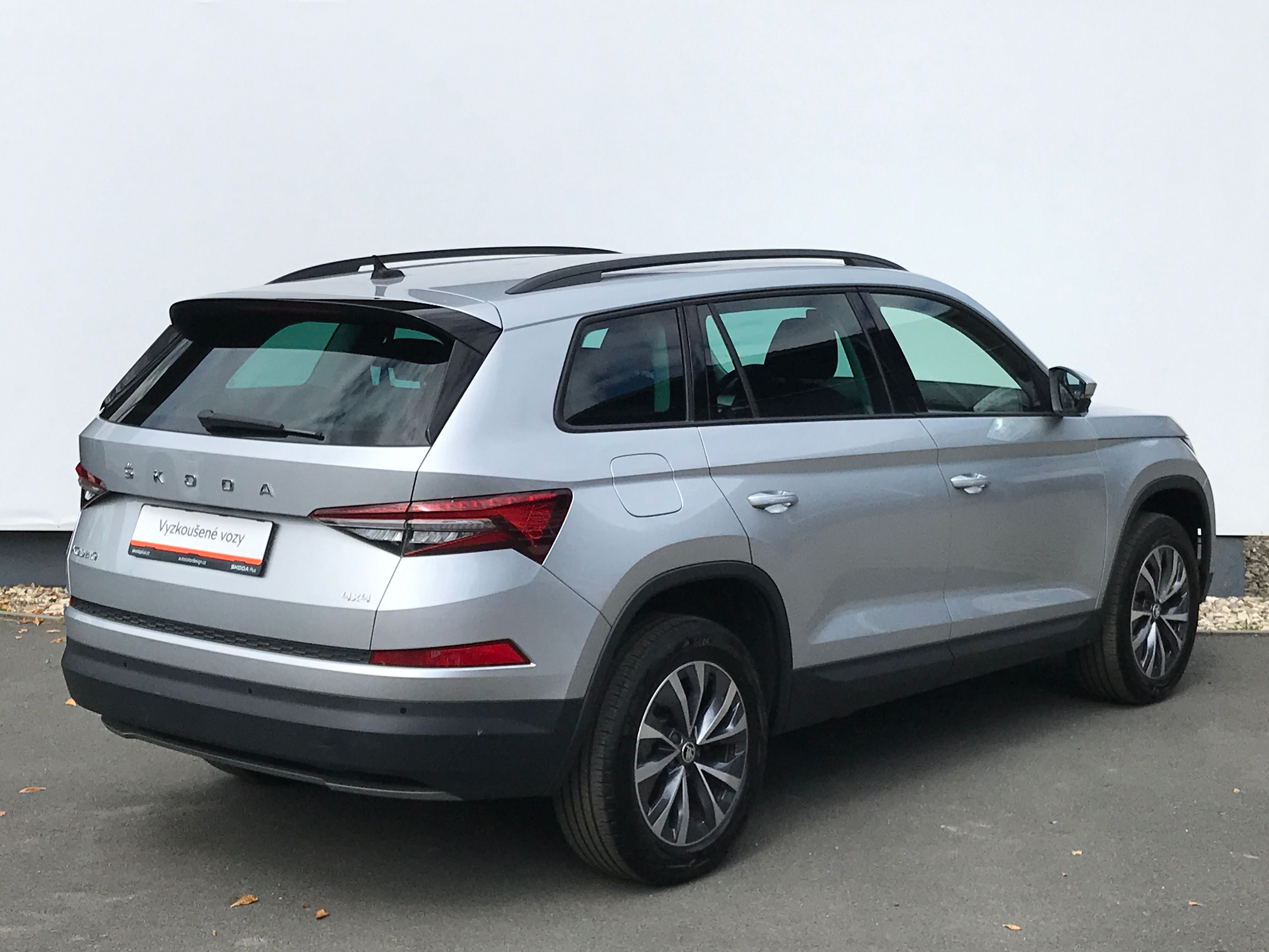 Škoda Kodiaq, 4x4 TDi 110kW 7°DSG Ambi+Tažné - fotka 2