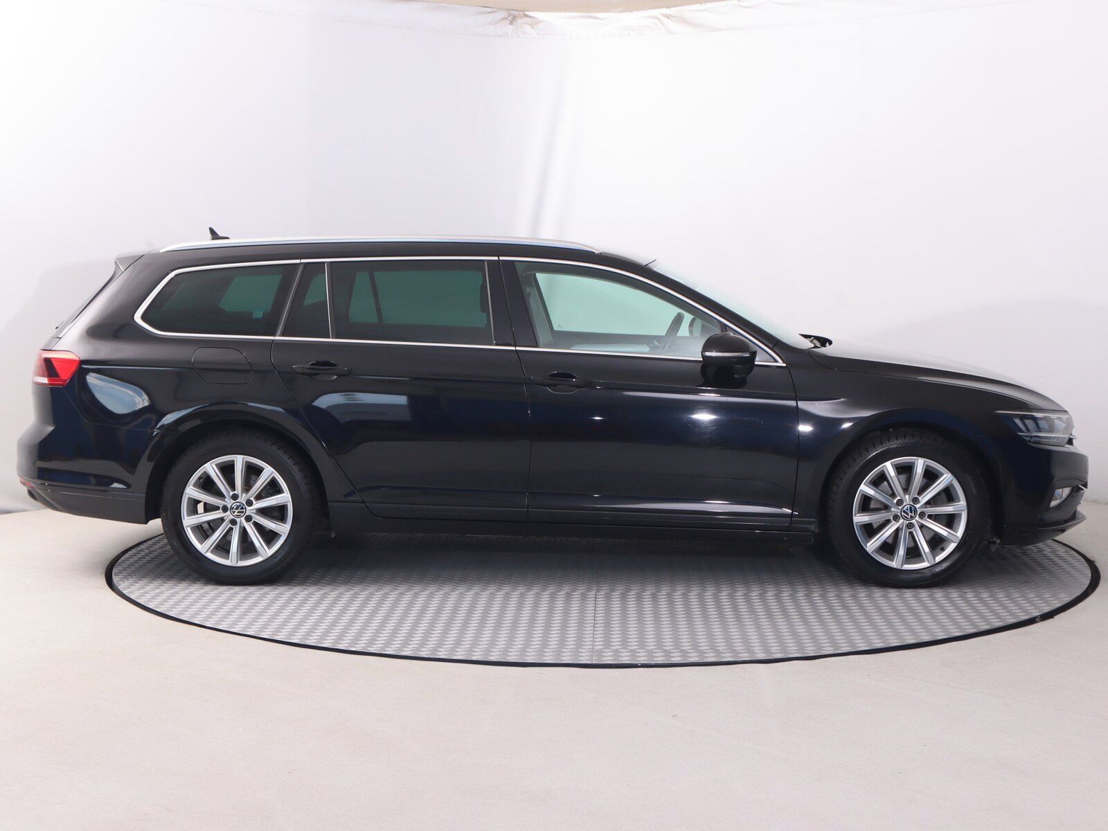 Volkswagen Passat, 2.0 TDI, Automat, Serv.kniha - fotka 6