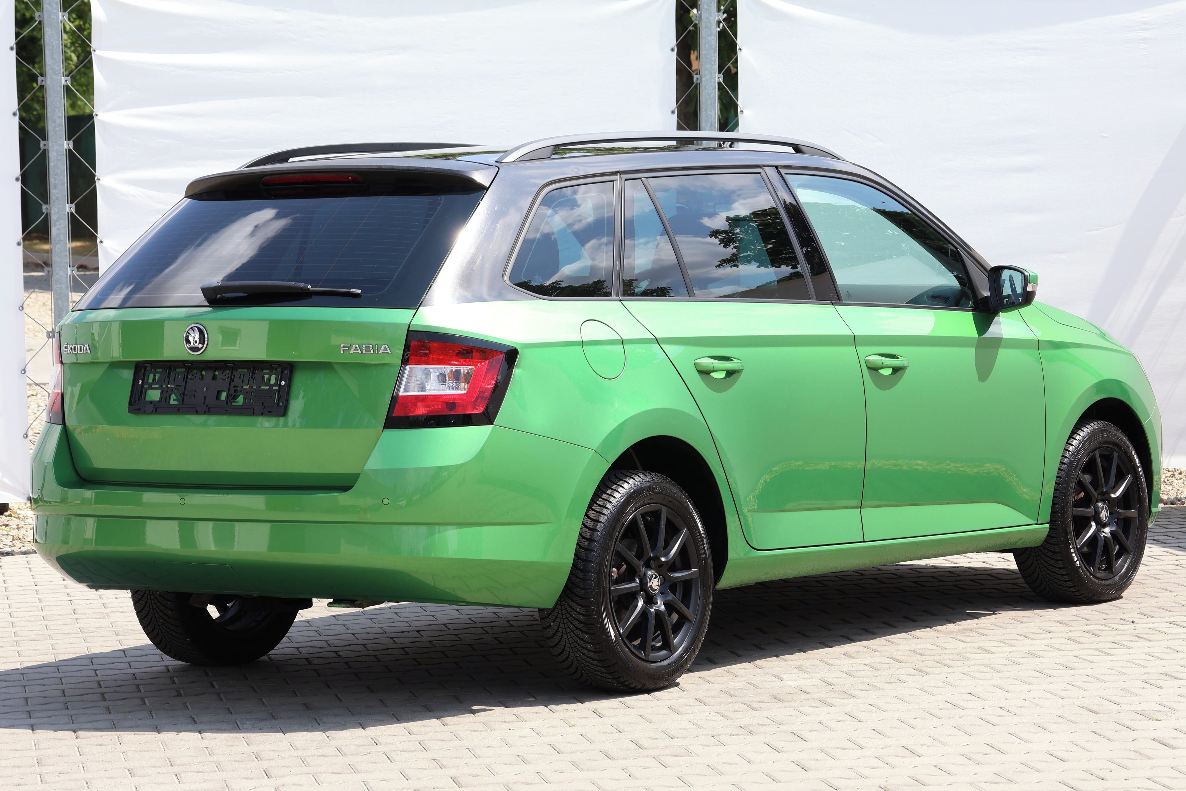 Škoda Fabia, 1.4TDI*DSG*KEYLESS*PANOR*1MAJ - fotka 6