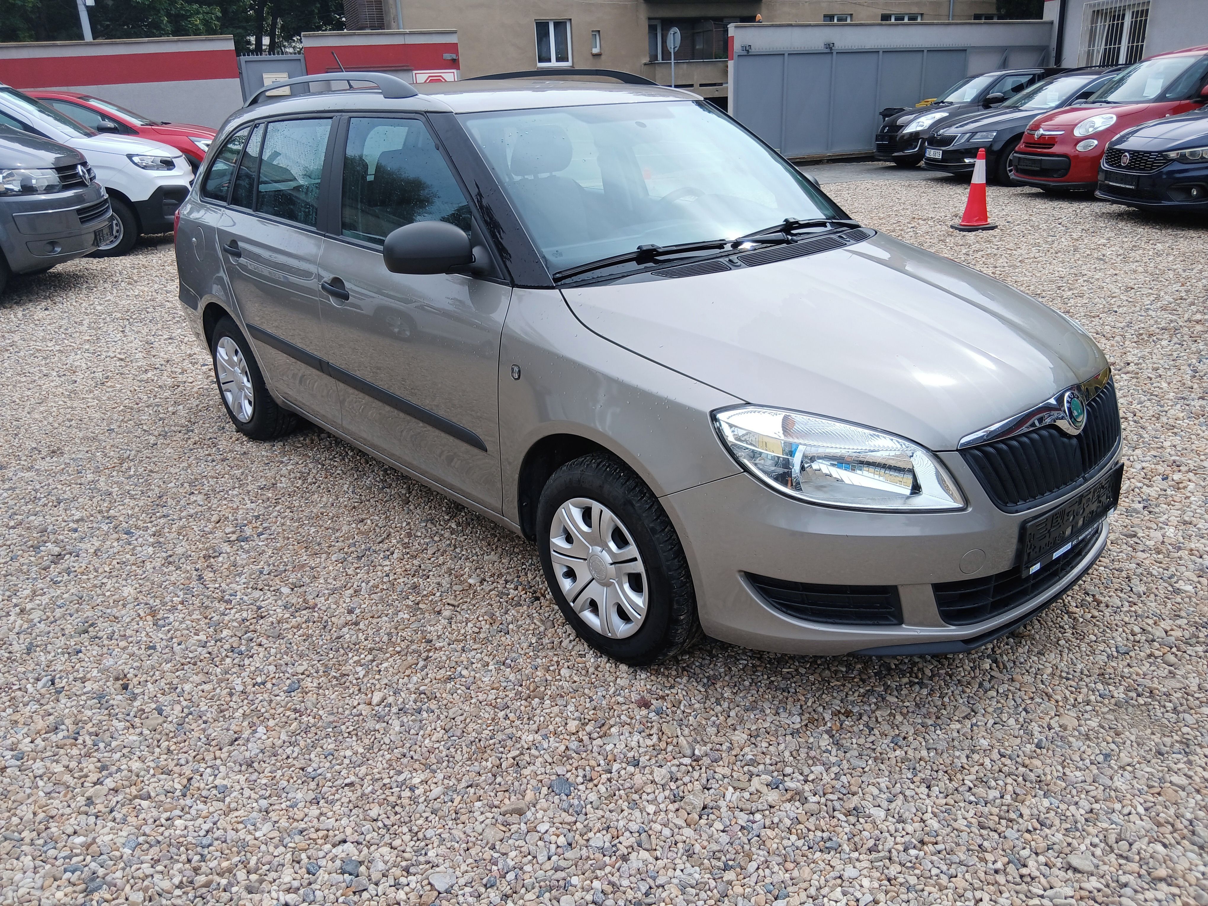 Škoda Fabia, 1.2TSi 63KW Klima S.Kniha+Kola - fotka 3