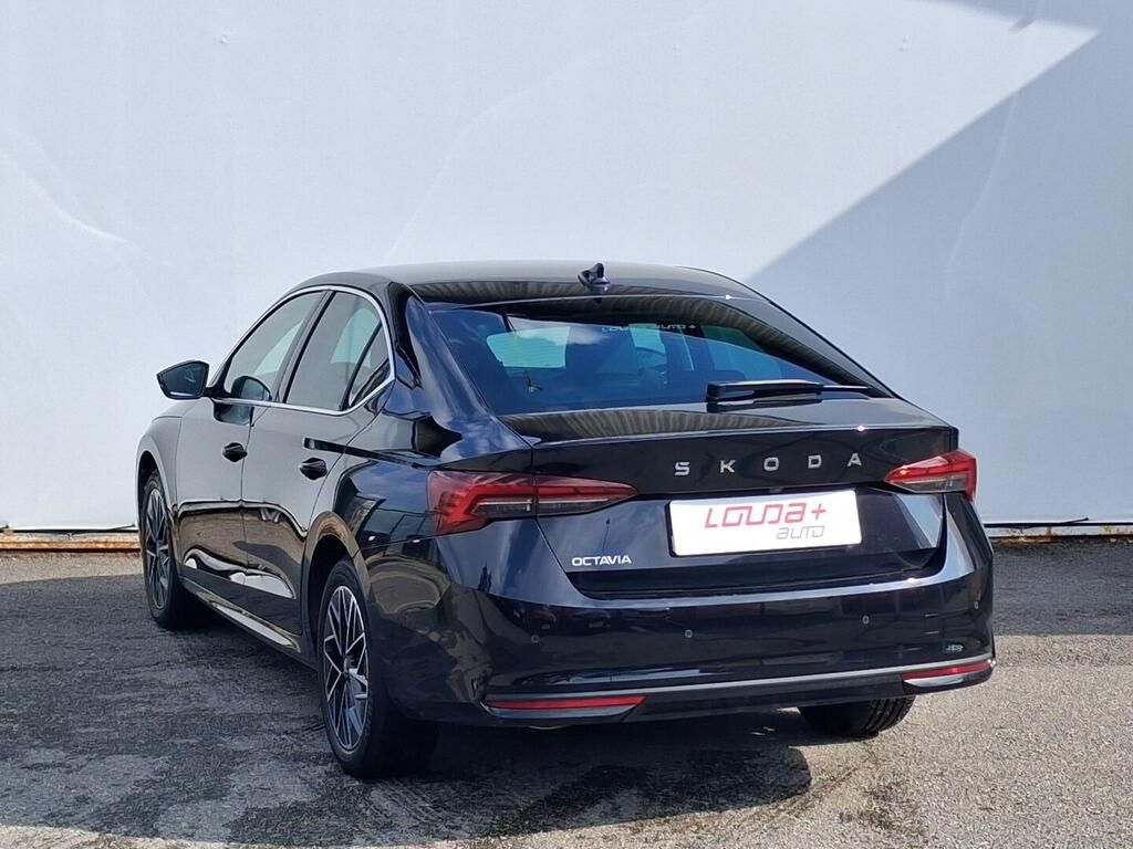 Škoda Octavia, Top Selection 1.5 TSI 110 kW - fotka 6
