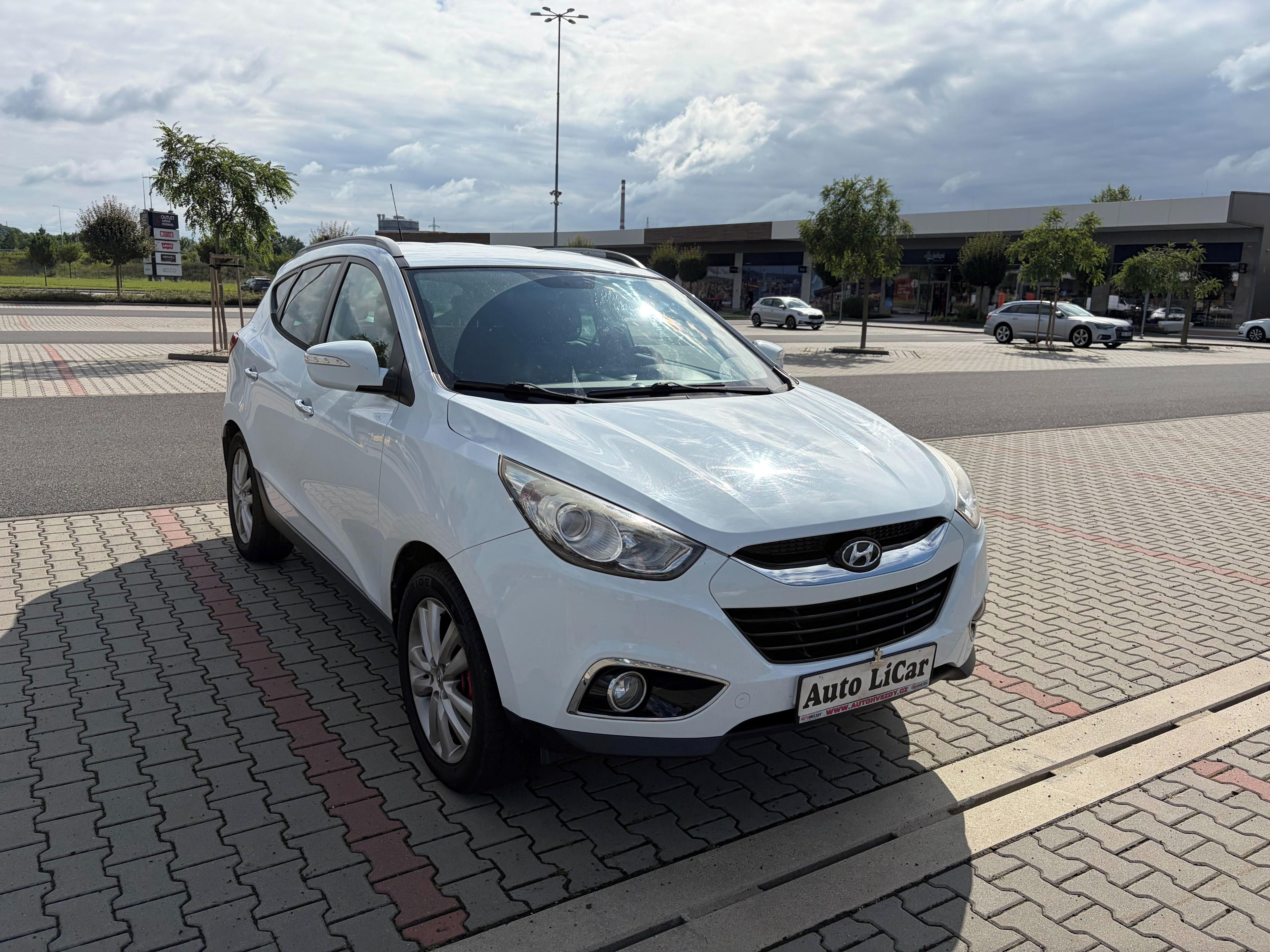 Hyundai ix35, 2.0 CRDi 100kw serviska NAVI