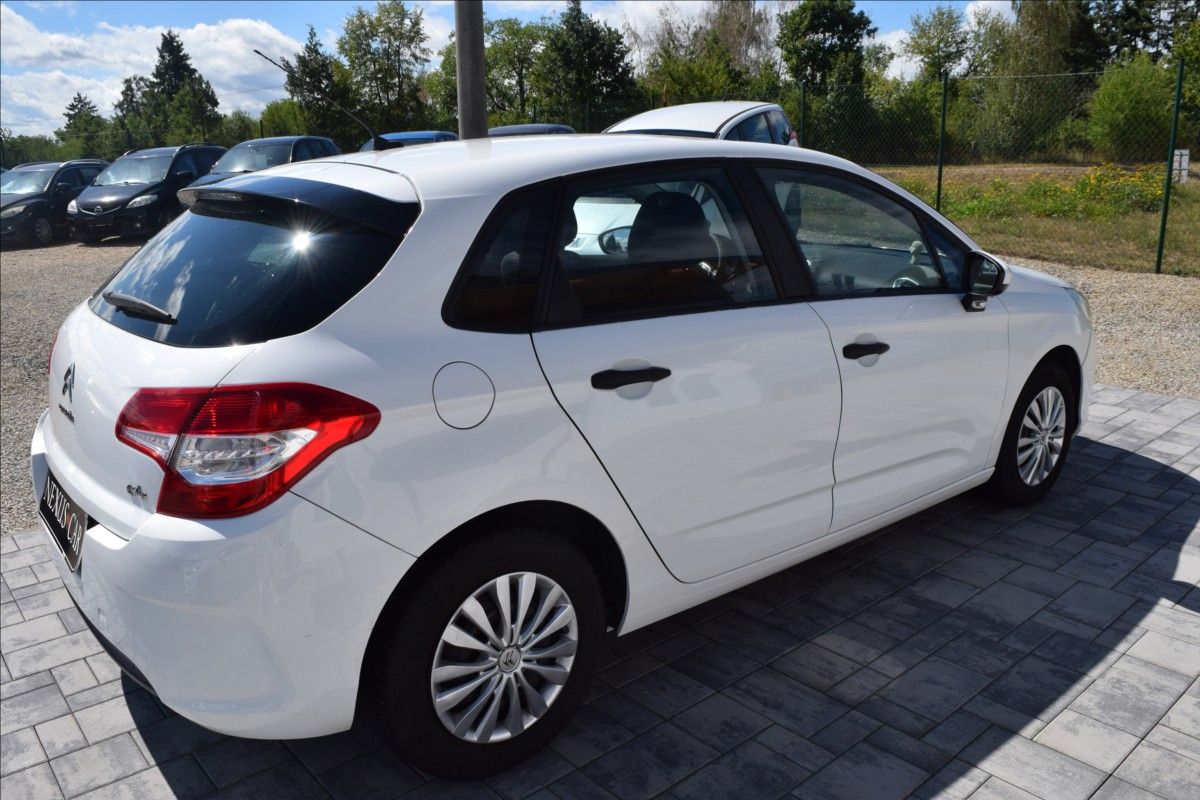 Citroën C4, 1,4 i 70KW NOVÁ STK - fotka 5