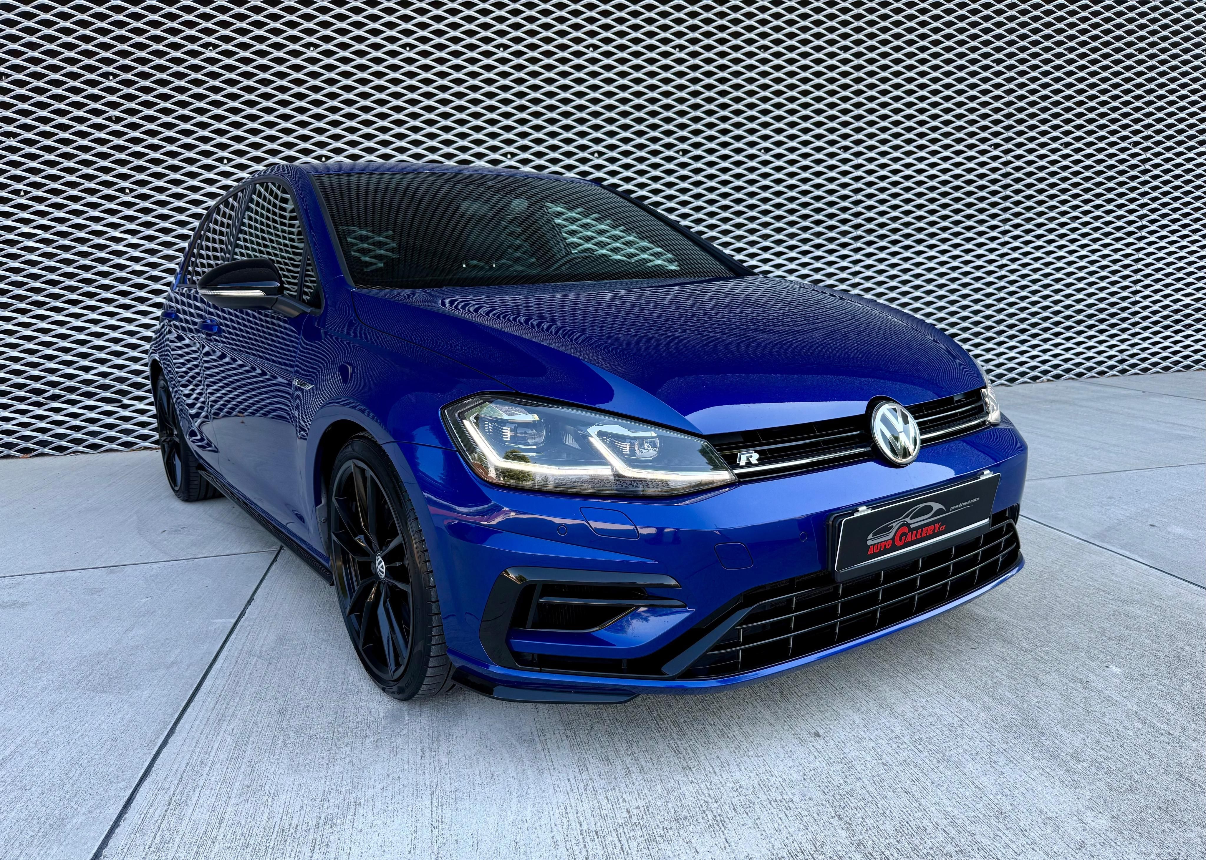 Volkswagen Golf, R 2.0 TSi DSG 228 kW - fotka 5