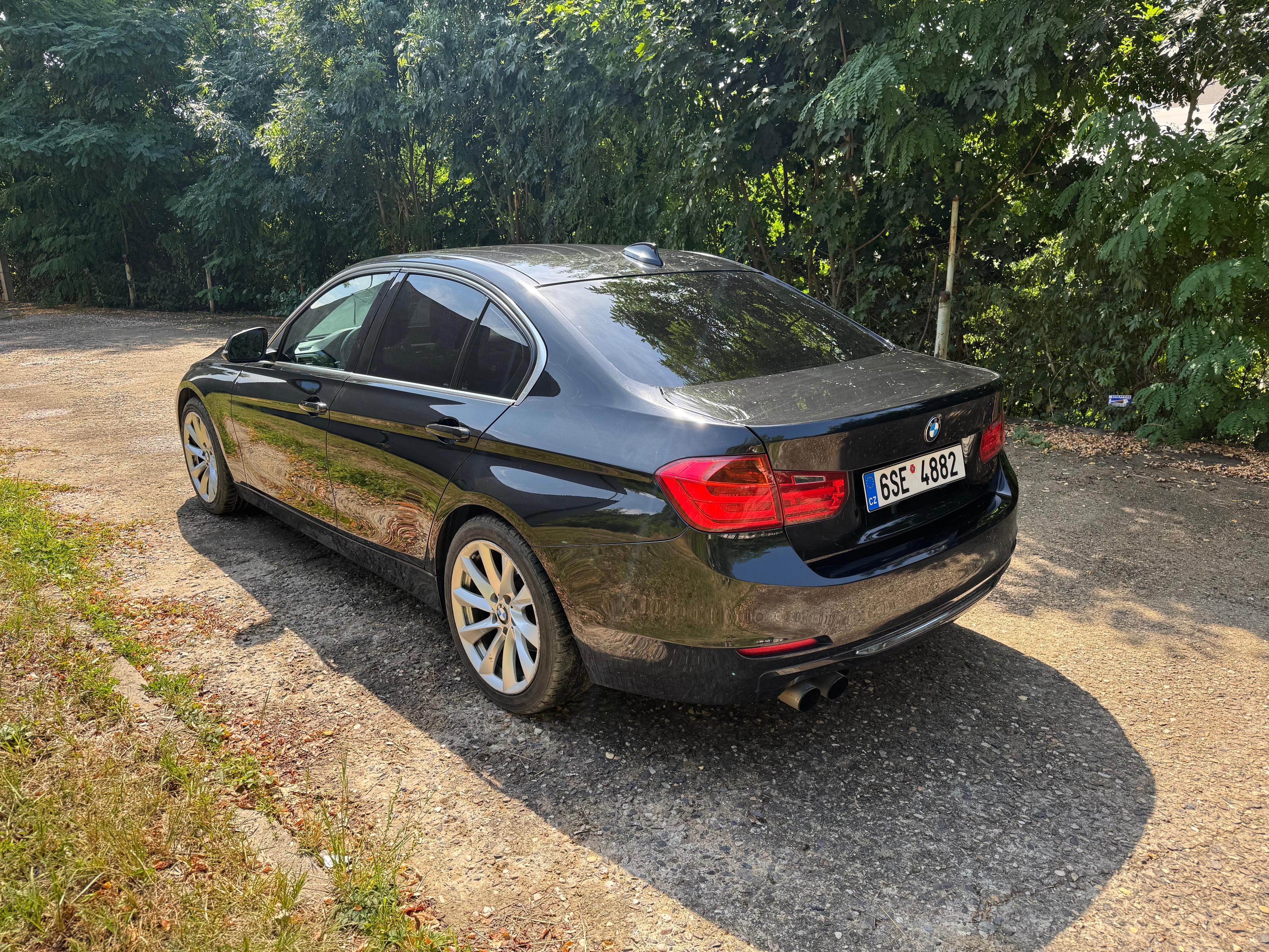 BMW Řada 3, 320i, pěkný stav - fotka 5