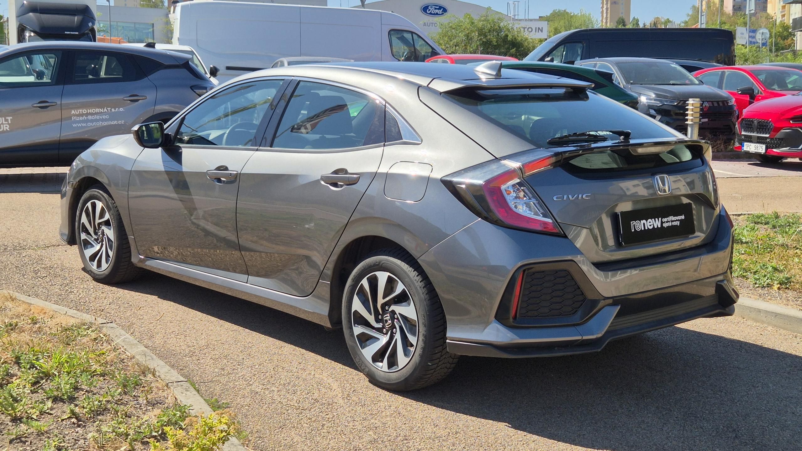 Honda Civic, 1,0 VTEC Turbo - fotka 4