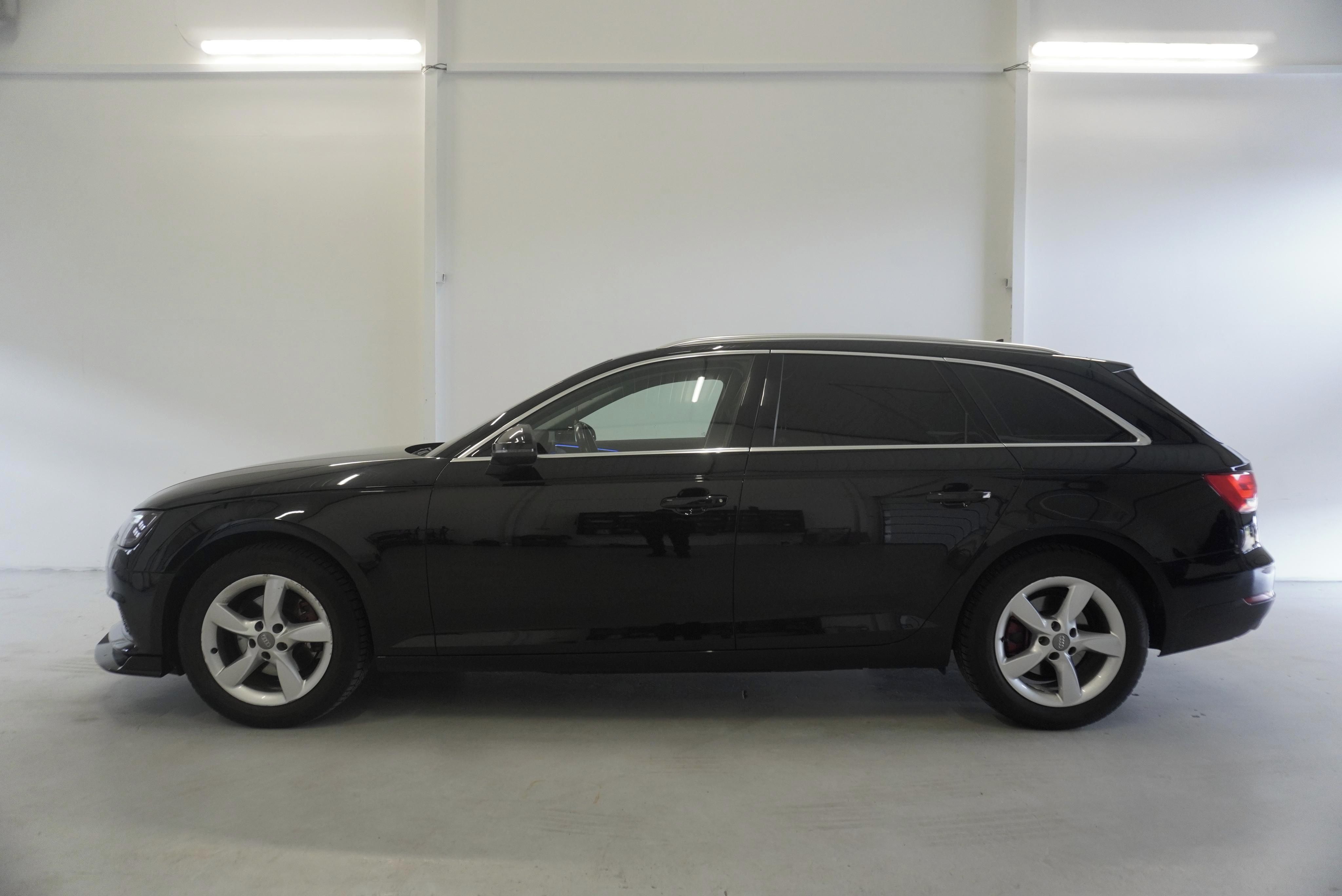 Audi A4, 2.0 TFSi 140 kW, AUTOMAT - fotka 4