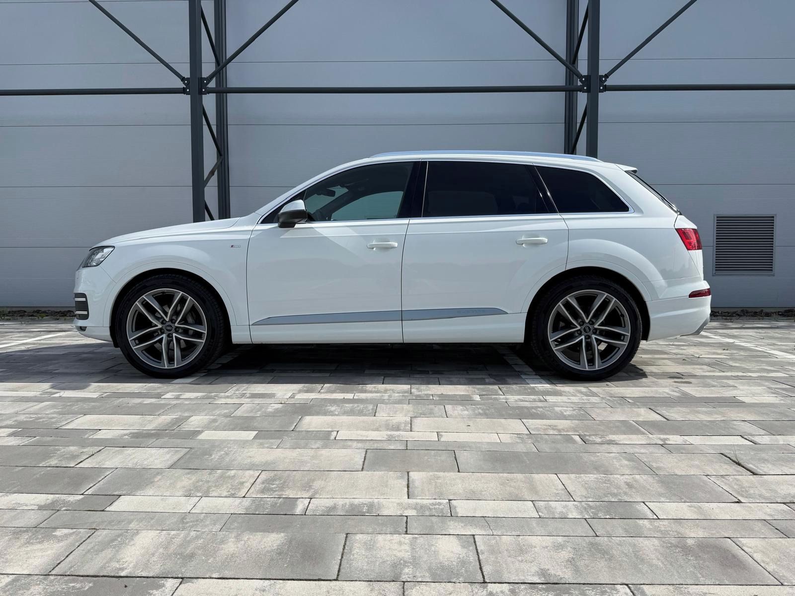 Audi Q7, 3.0 TDI  S-line Matrix Vzduch - fotka 5