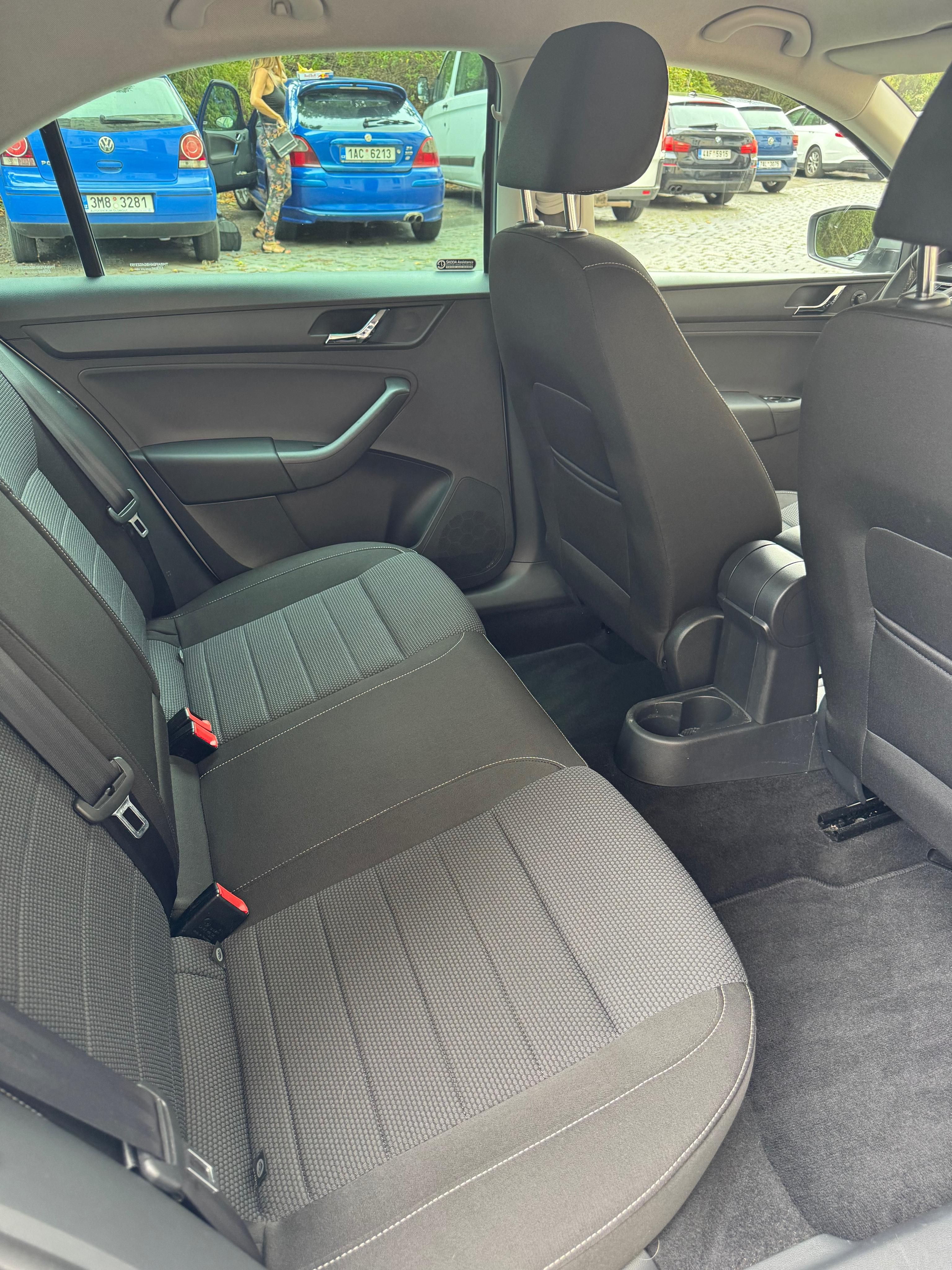 Škoda Rapid, Škoda Rapid 1.4 TDI DSG Style - fotka 5