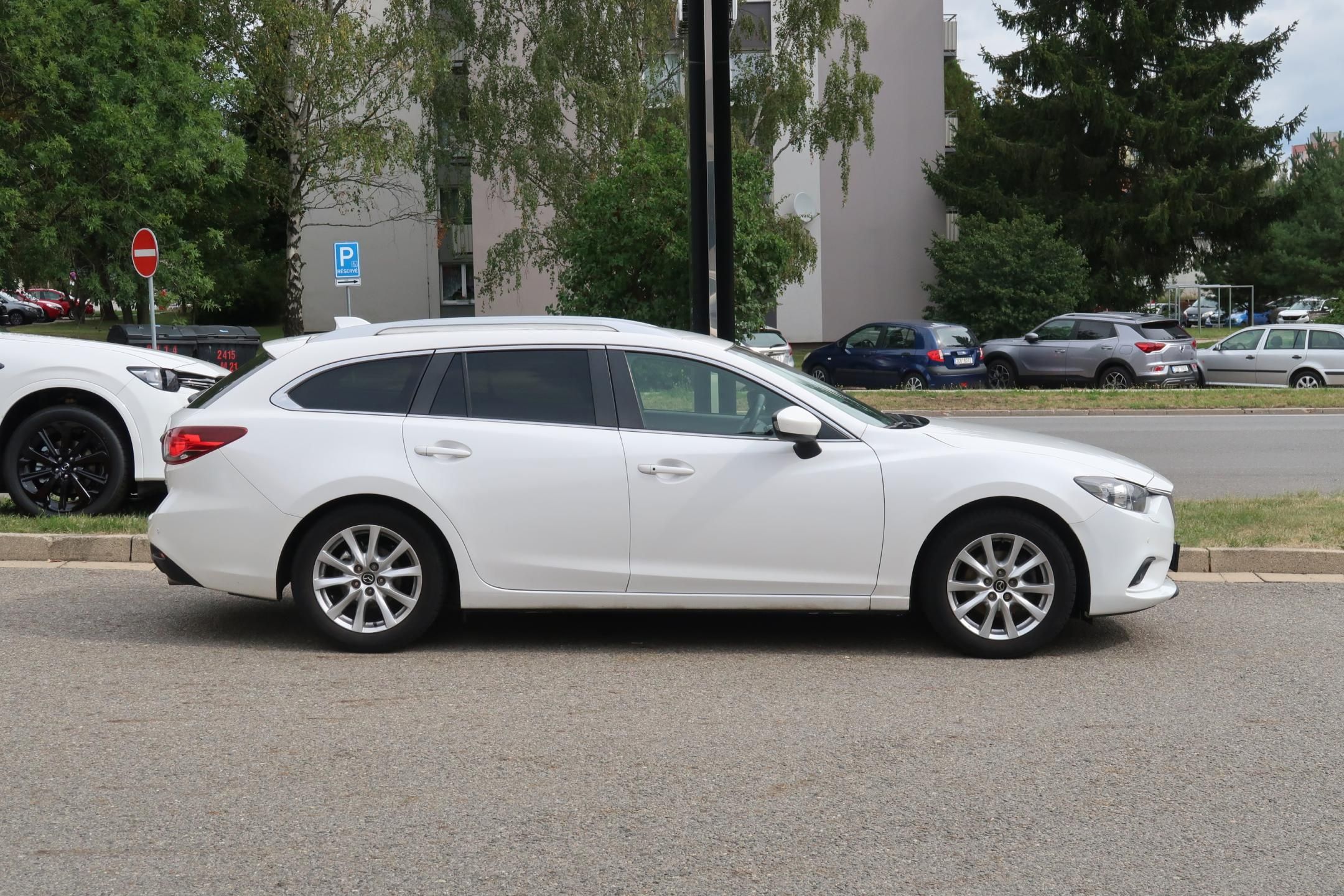 Mazda 6, WGN  2,2 D175 Revolution Navi - fotka 4