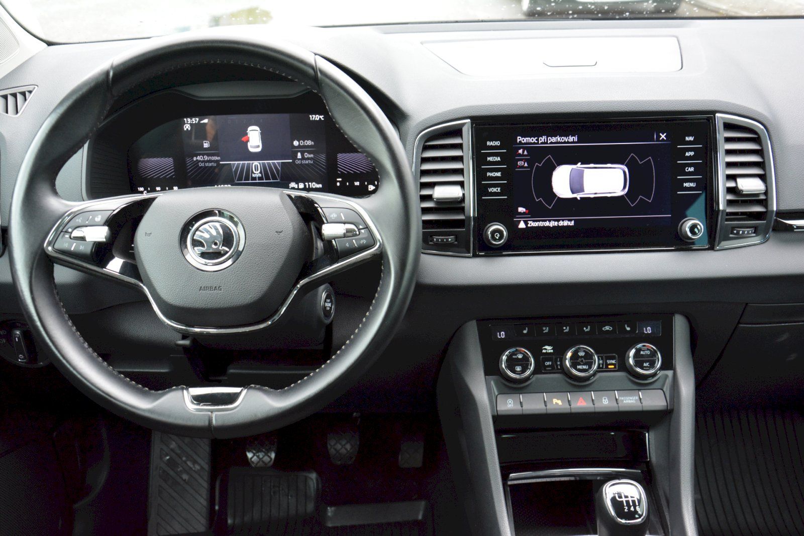 Škoda Karoq, 2.0 TDI 110 KW Style Extra - fotka 5
