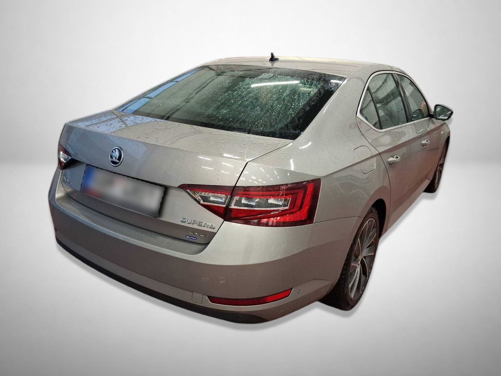 Škoda Superb, 2.0 TDI, Laurin&Klement - fotka 2