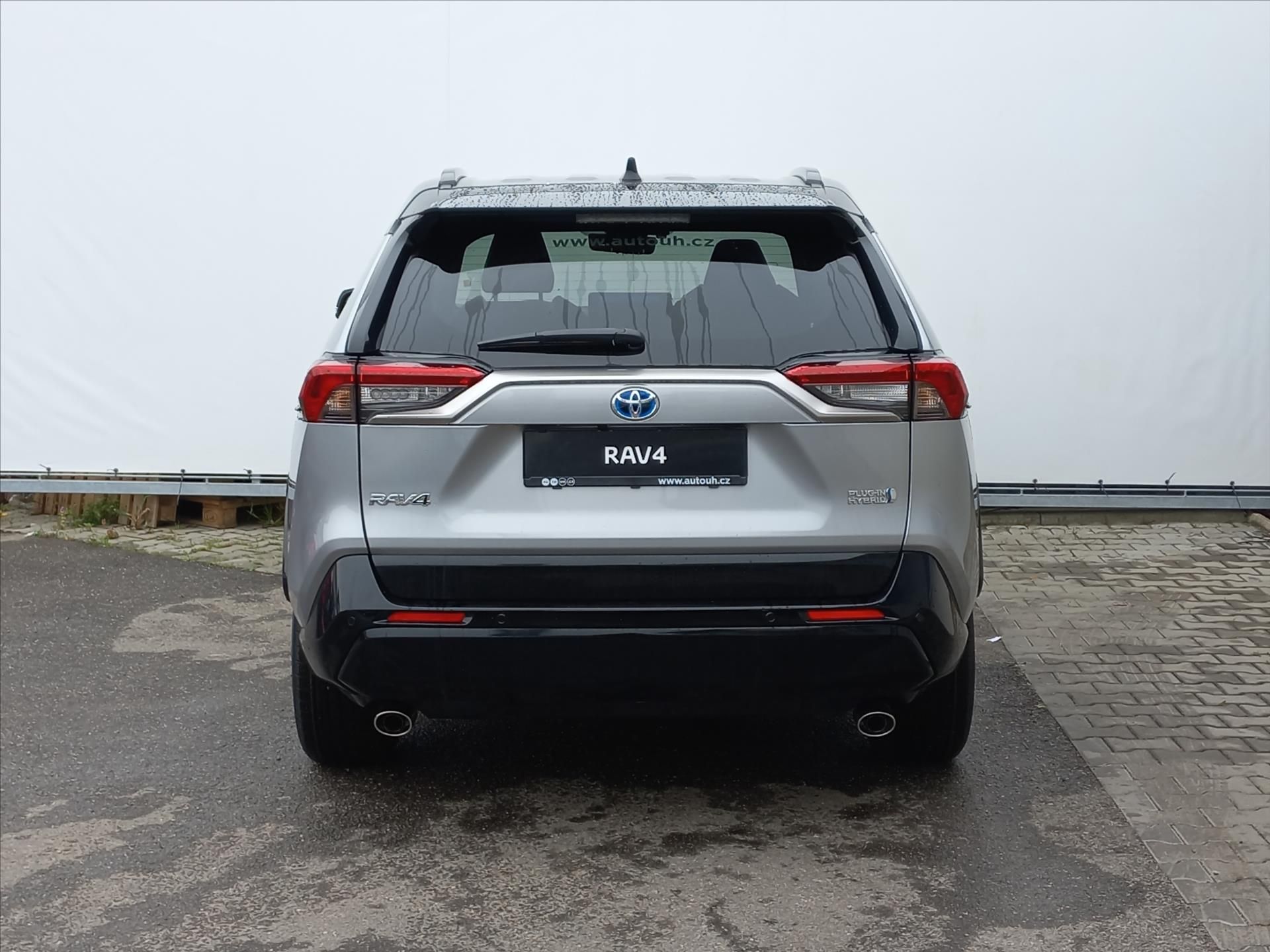 Toyota Rav4, 2,5 Plug-in Hybrid i-AWD 300k - fotka 6
