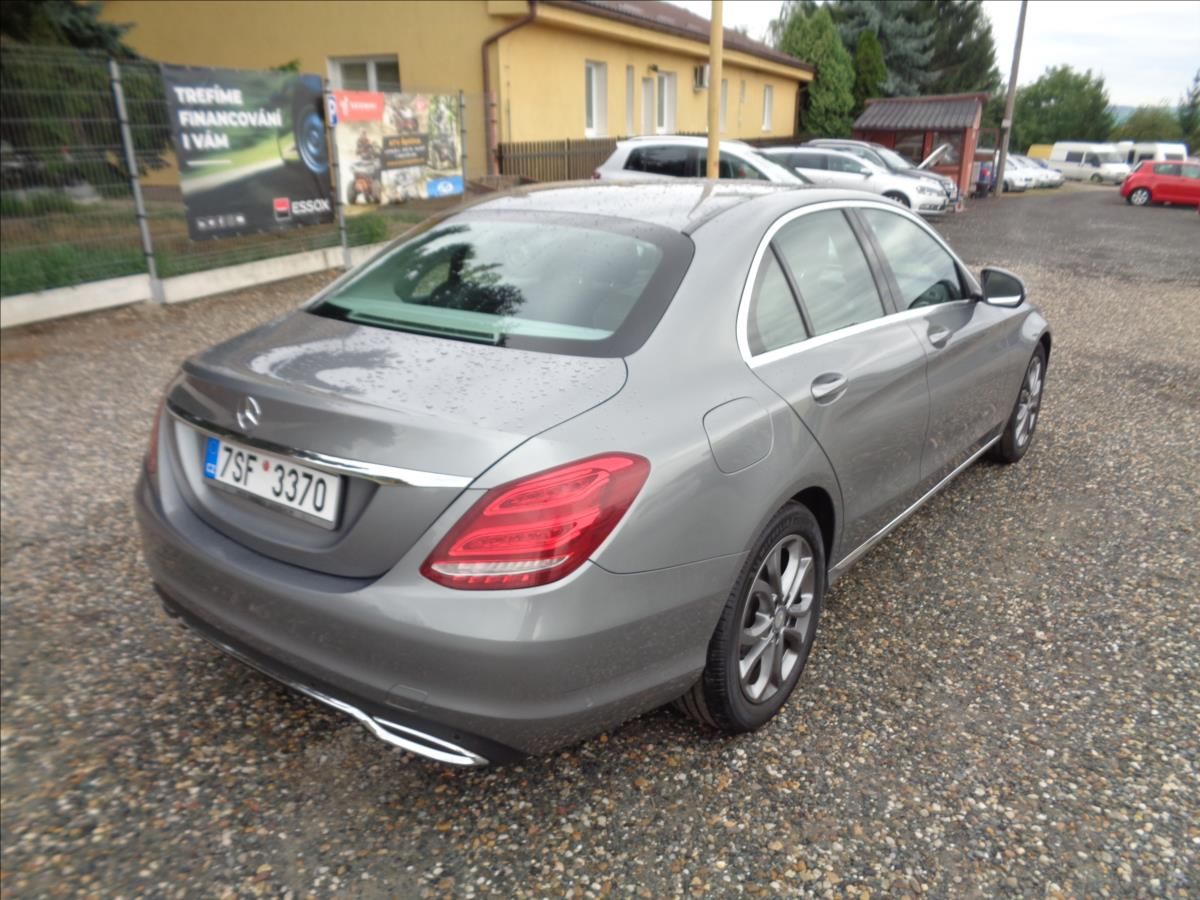 Mercedes-Benz Třídy C, 1,6 - fotka 5