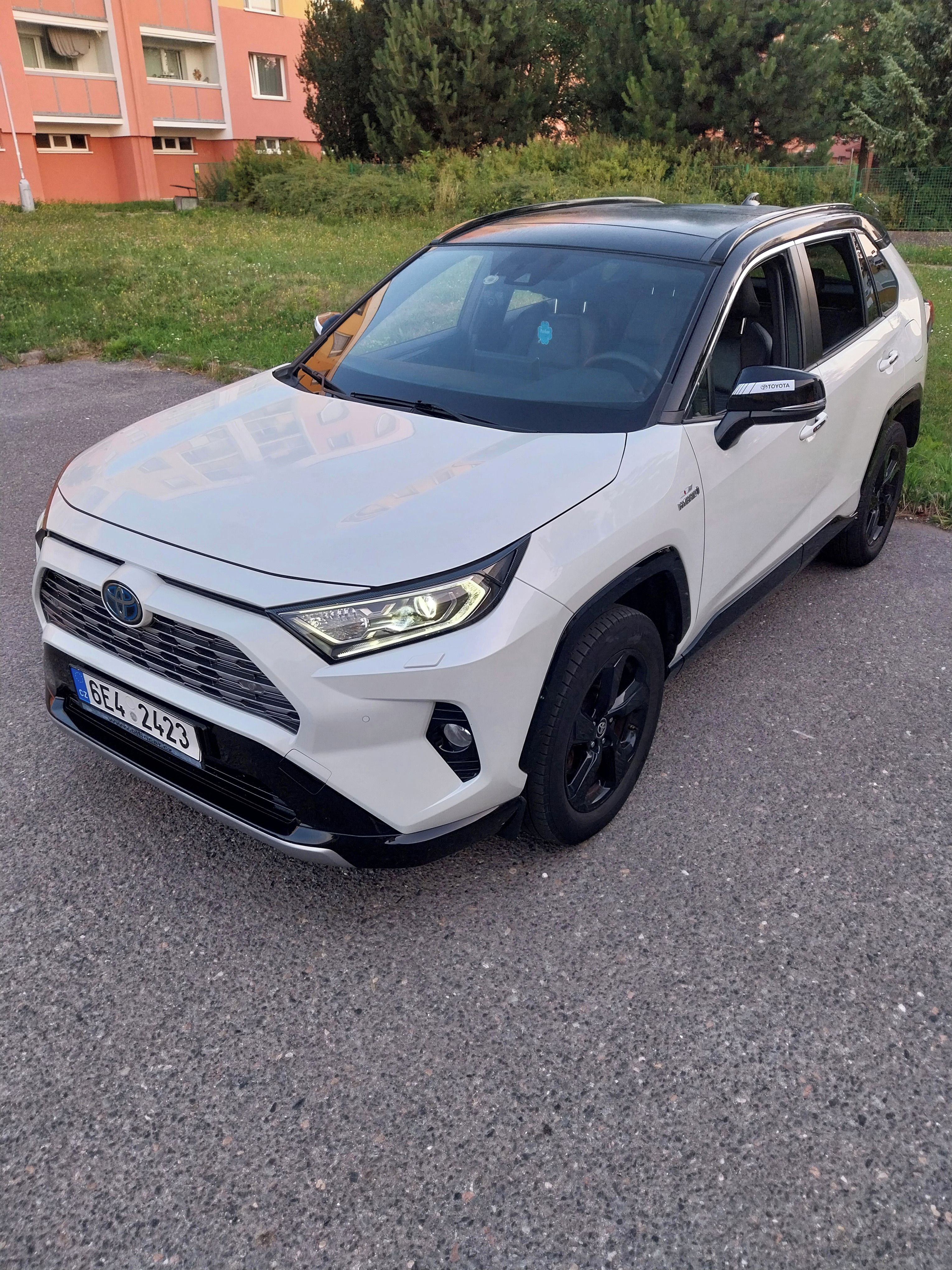Toyota Rav4, TOYOTA Rav4,2.5 Hybrid-špica !