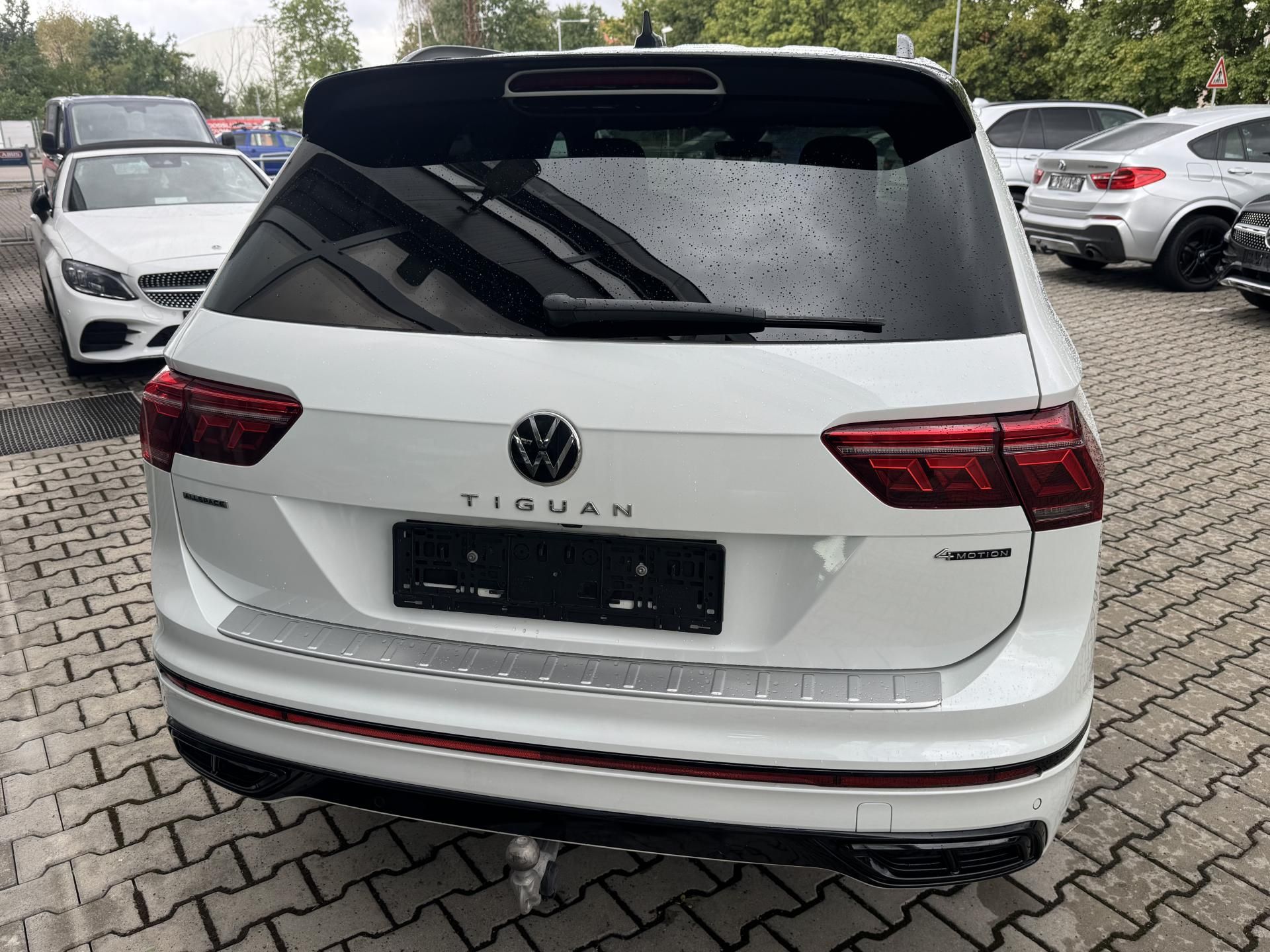 Volkswagen Tiguan Allspace, 2,0TSi R DSG 4x4 TAŽNÉ 7.MÍST - fotka 6
