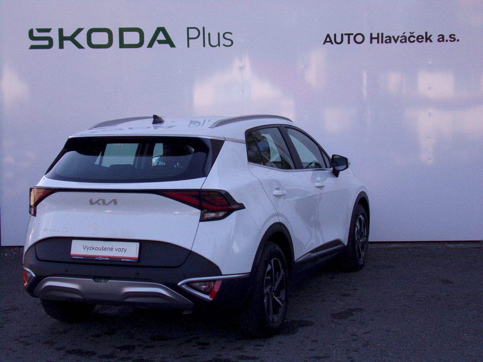 Kia Sportage, EXCLUSIVE 1,6 T-GDi 117kW MHEV - fotka 2