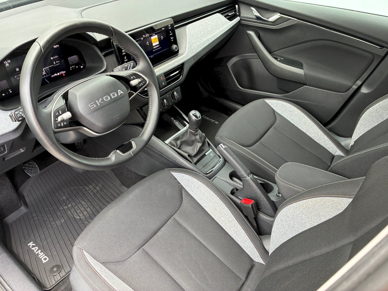 Škoda Kamiq, 1,0 TSI / 85 kW 130 Let - fotka 5