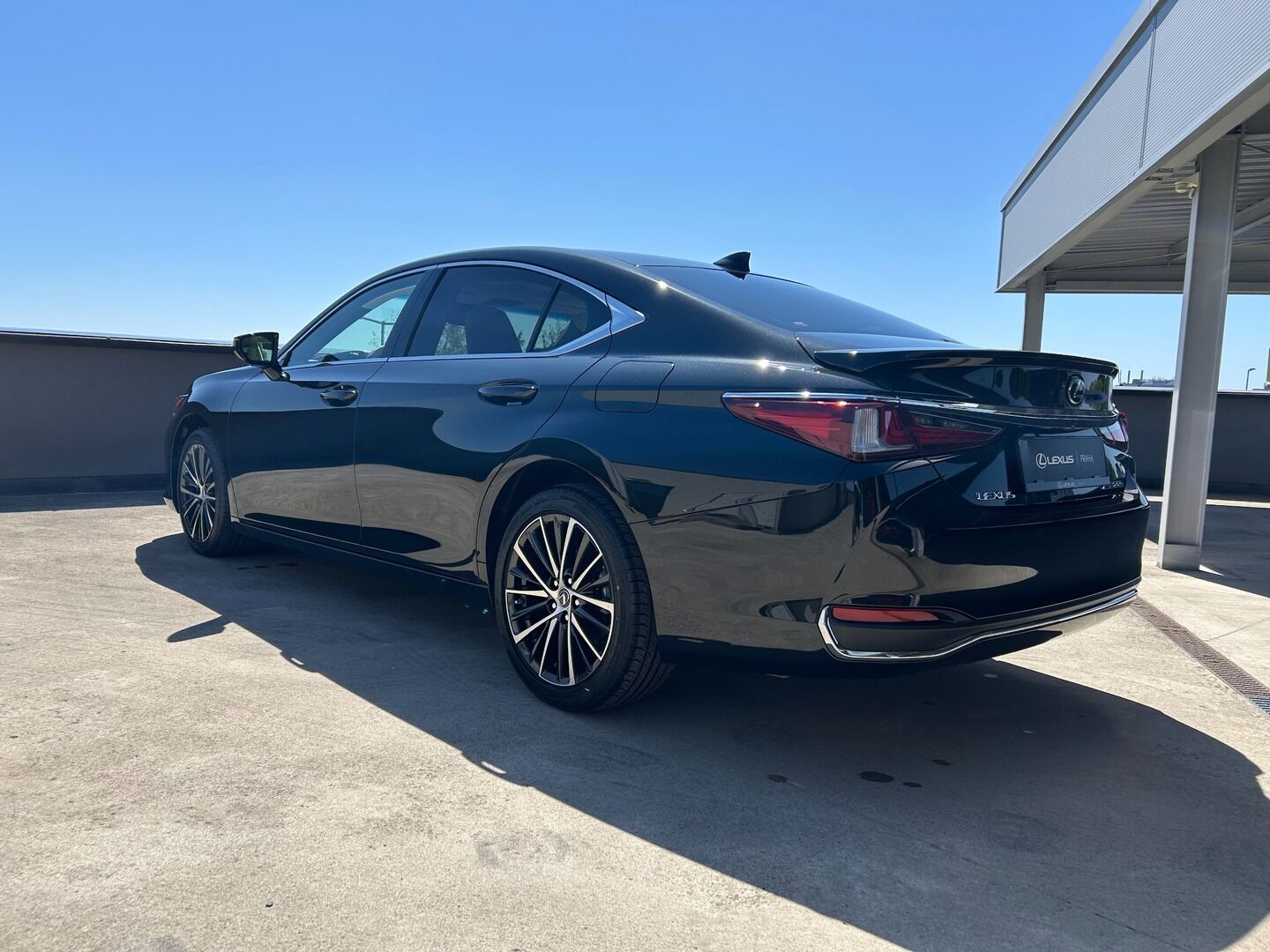 Lexus ES, 300h 2.5 HEV PRESTIGE TOP - fotka 3