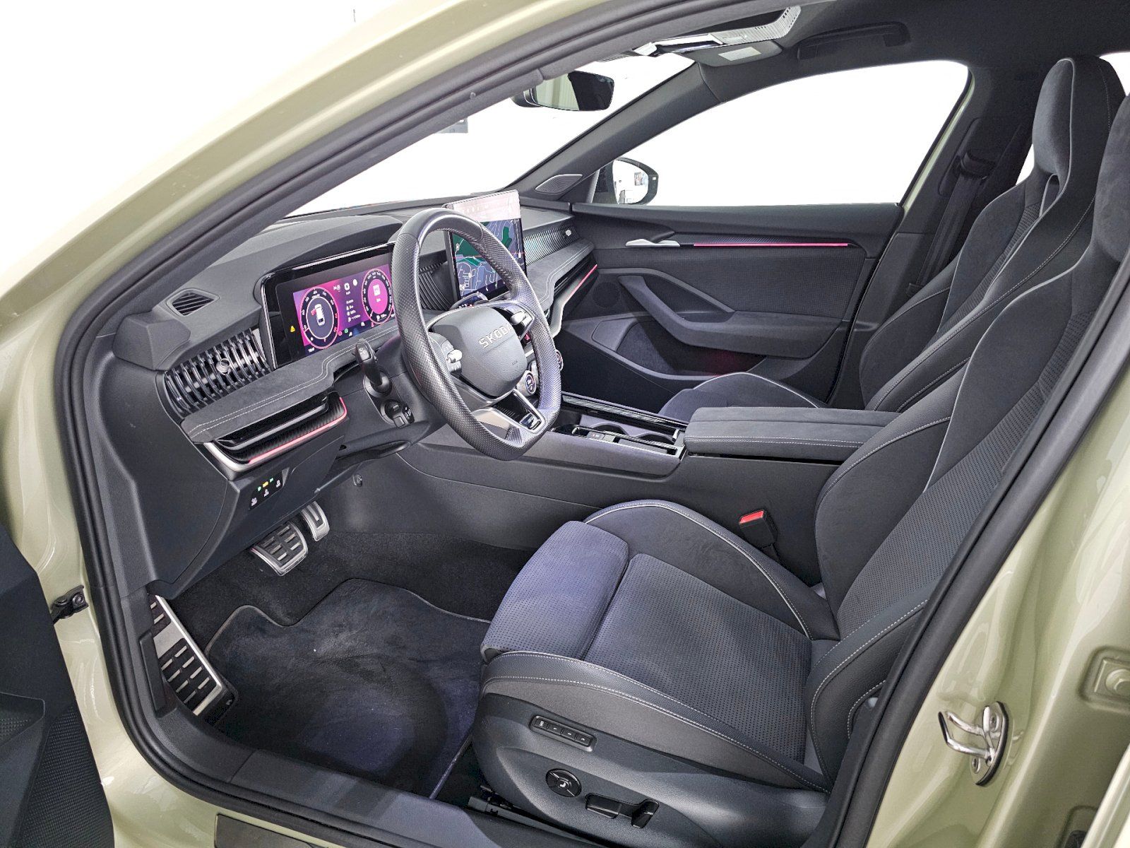 Škoda Superb, 2.0TSi 195kW 4X4 SPORTLINE WEB - fotka 6