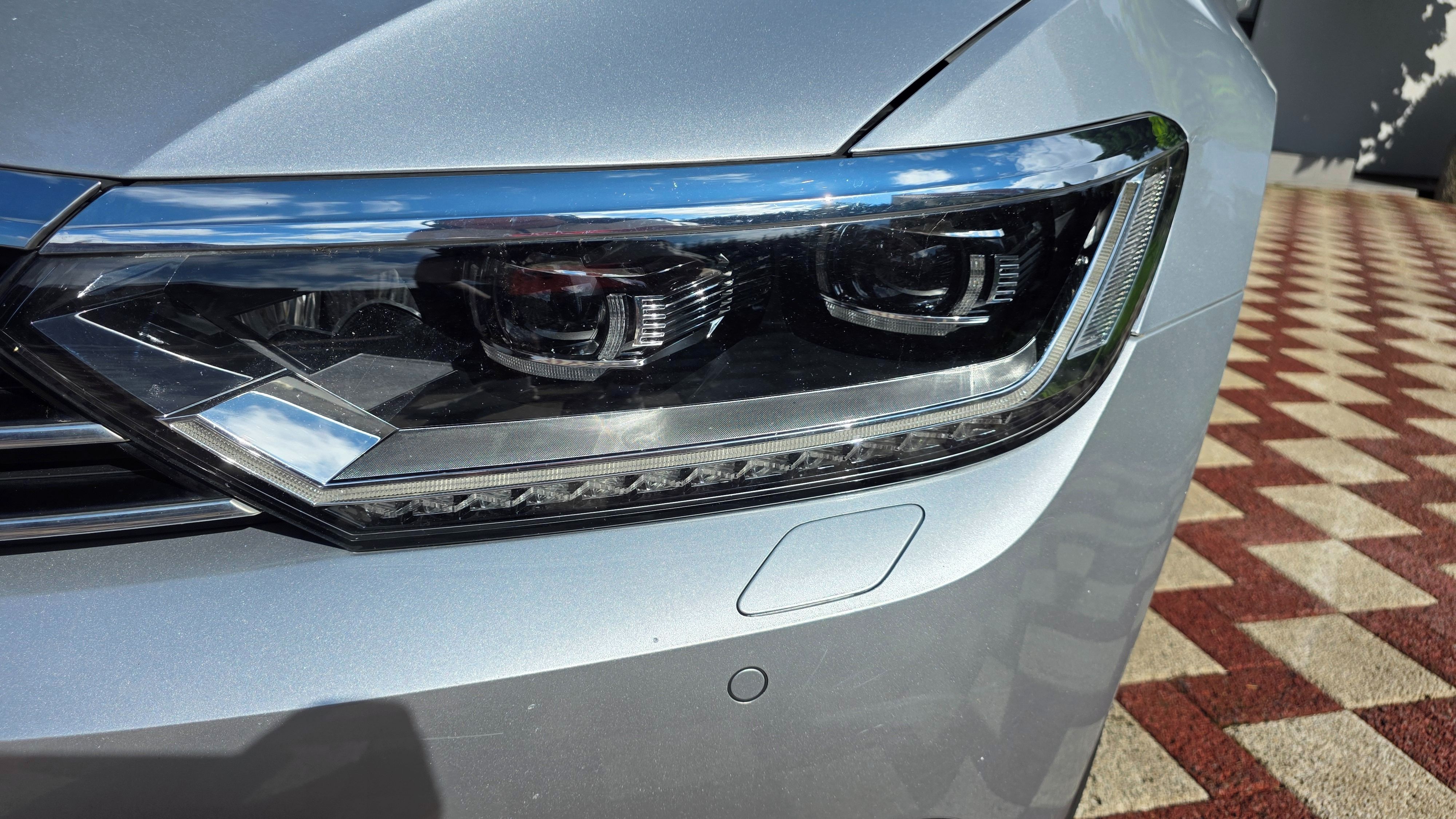 Volkswagen Passat, Volkswagen Passat 2,0 TDI DSG - fotka 2