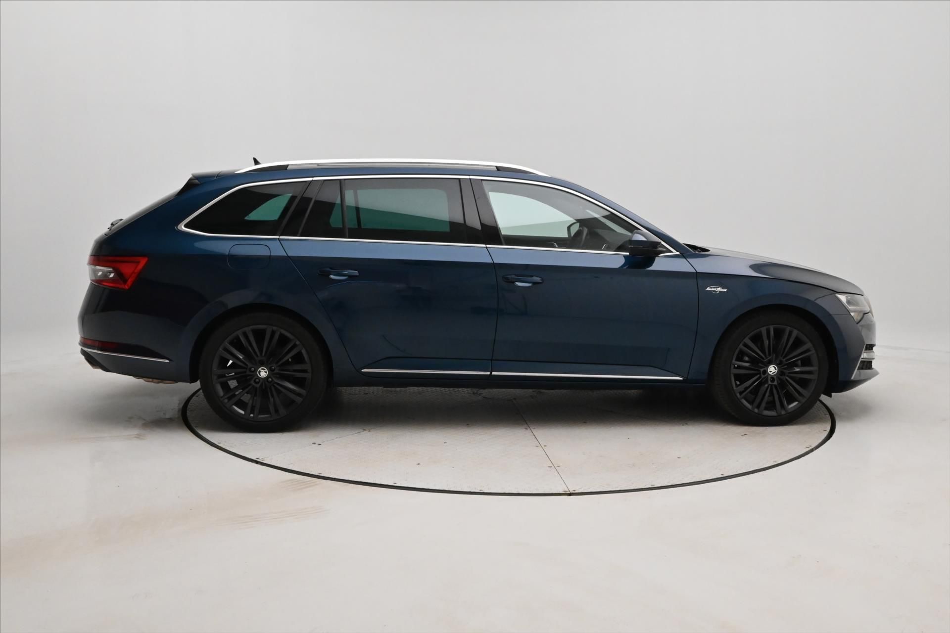 Škoda Superb, 2,0 TSI 206kW L&K DSG 4x4 Záru - fotka 4