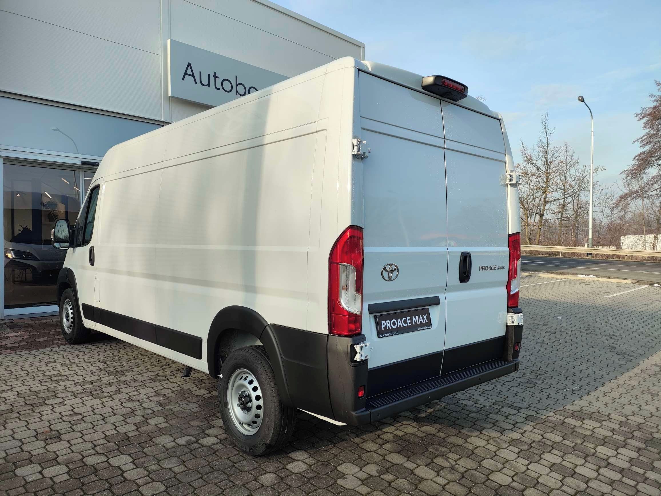Toyota Proace, 2.2D 140HP 6MT Active 270 - fotka 4