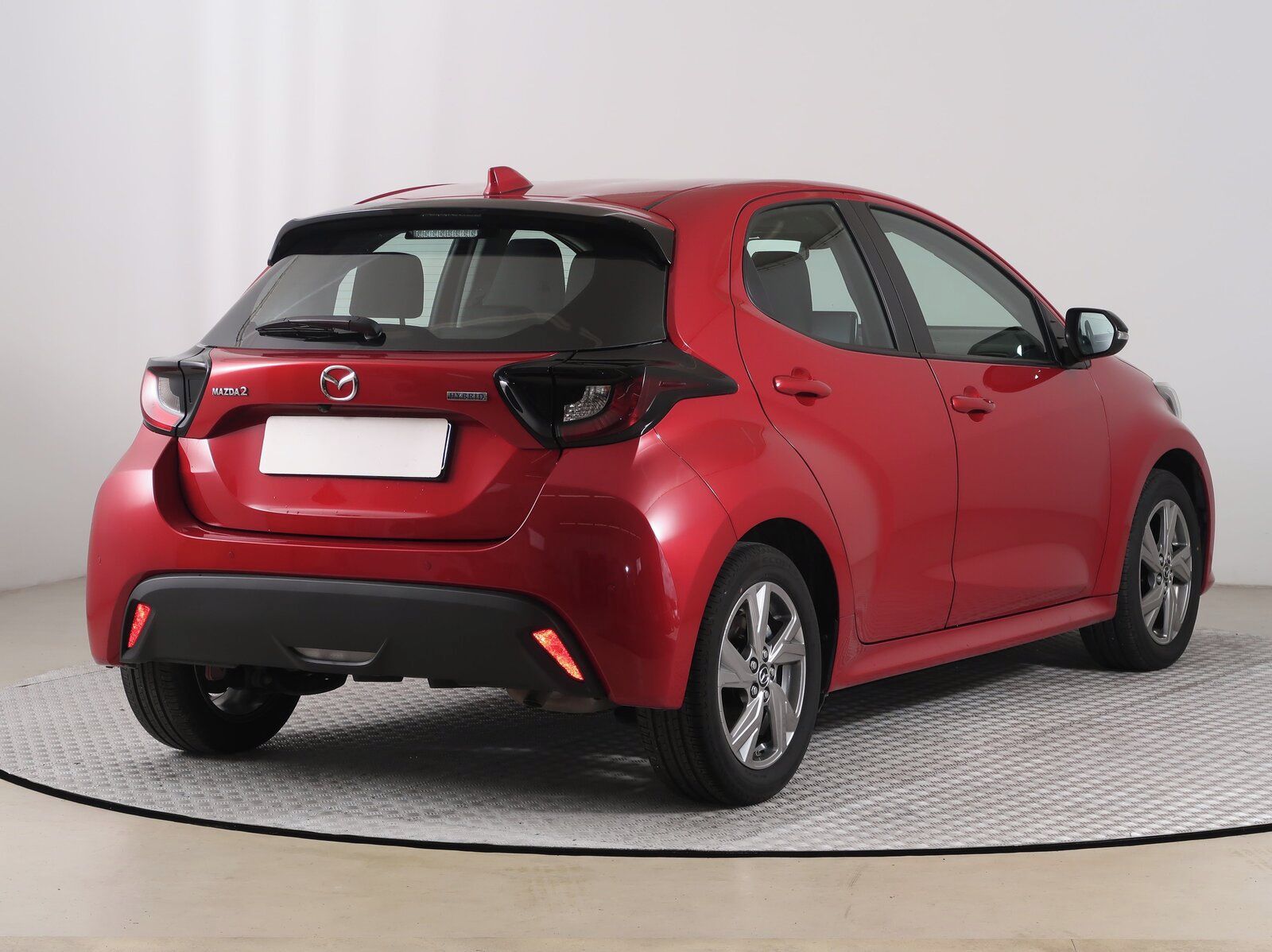 Mazda 2, 1.5 Hybrid, Automat - fotka 5