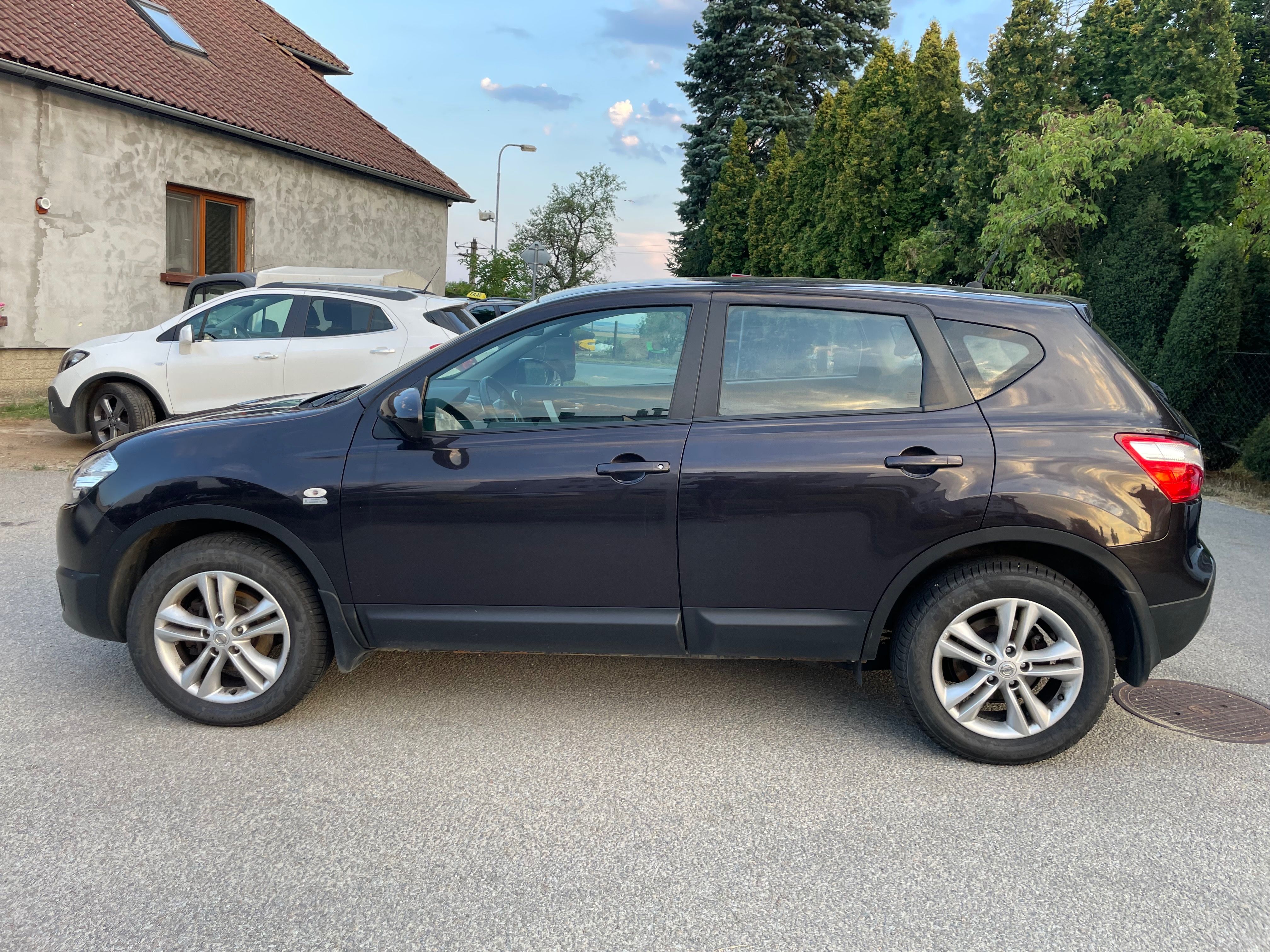 Nissan Qashqai, 1.6i - fotka 2