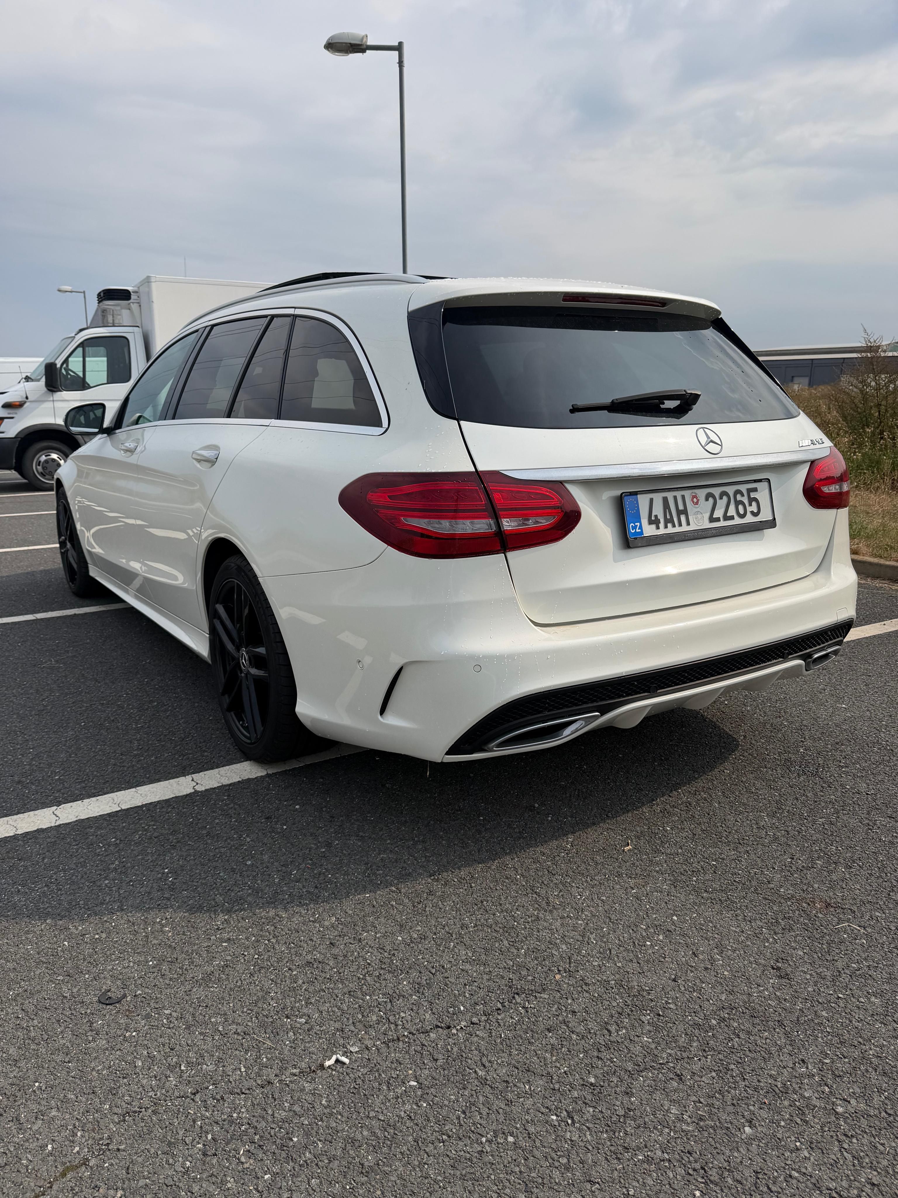 Mercedes-Benz Třídy C, AMG, Burmaster, Pano, Full - fotka 4