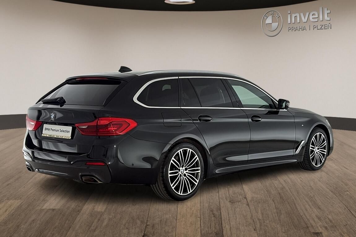 BMW Řada 5, 530d xDrive - fotka 3