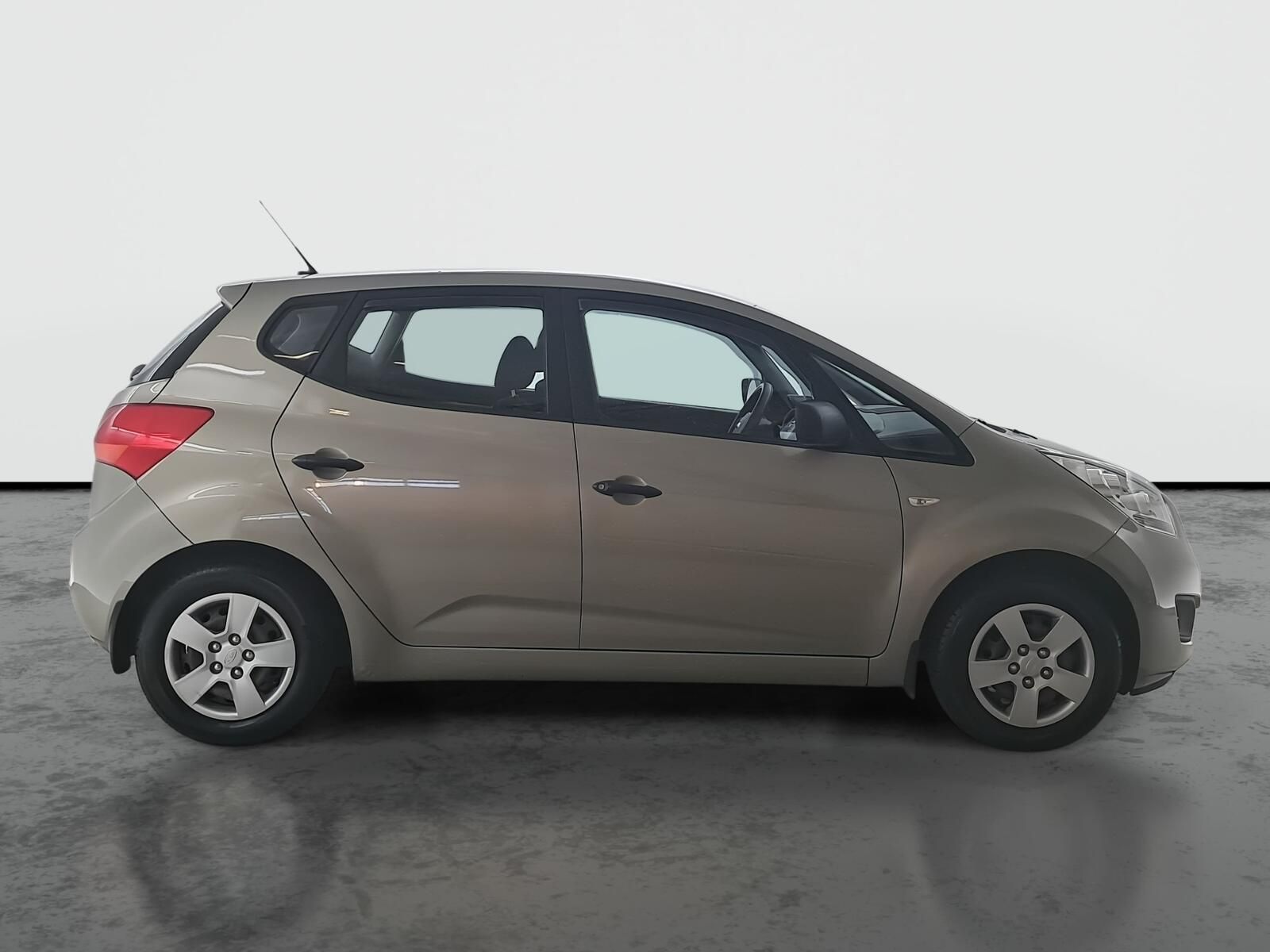 Kia Venga, 1.4 CVVT, ČR,1.maj, Serv.kniha - fotka 6