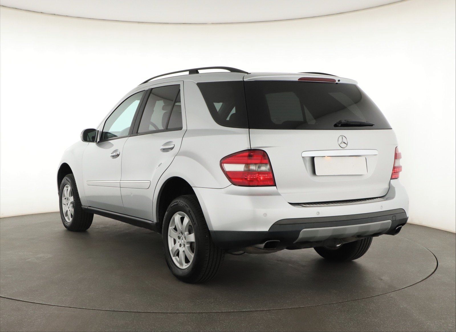 Mercedes-Benz Třídy M, ML 350 , 4X4, Automat, Navi - fotka 4