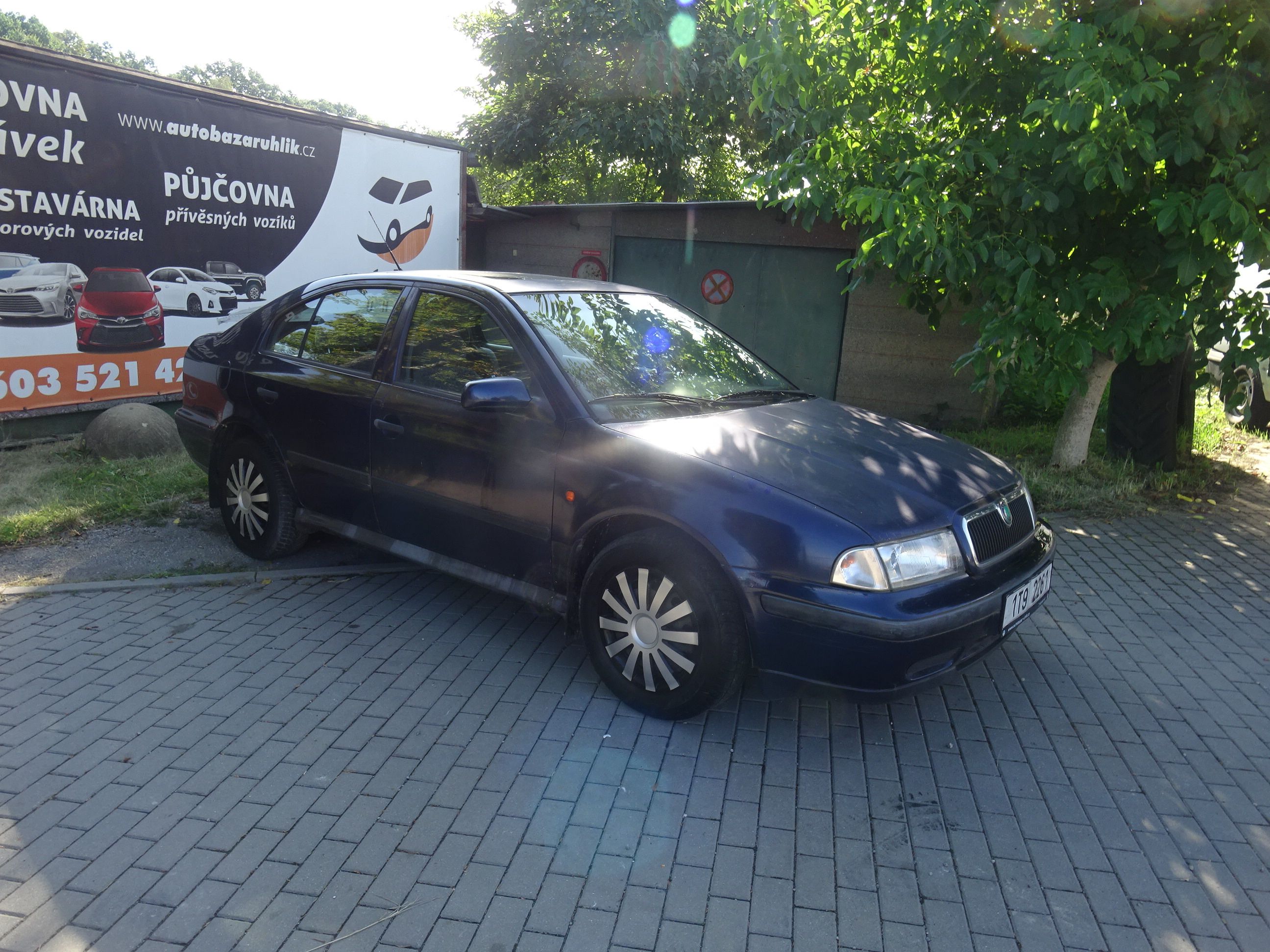 Škoda Octavia, 1.8 - fotka 2