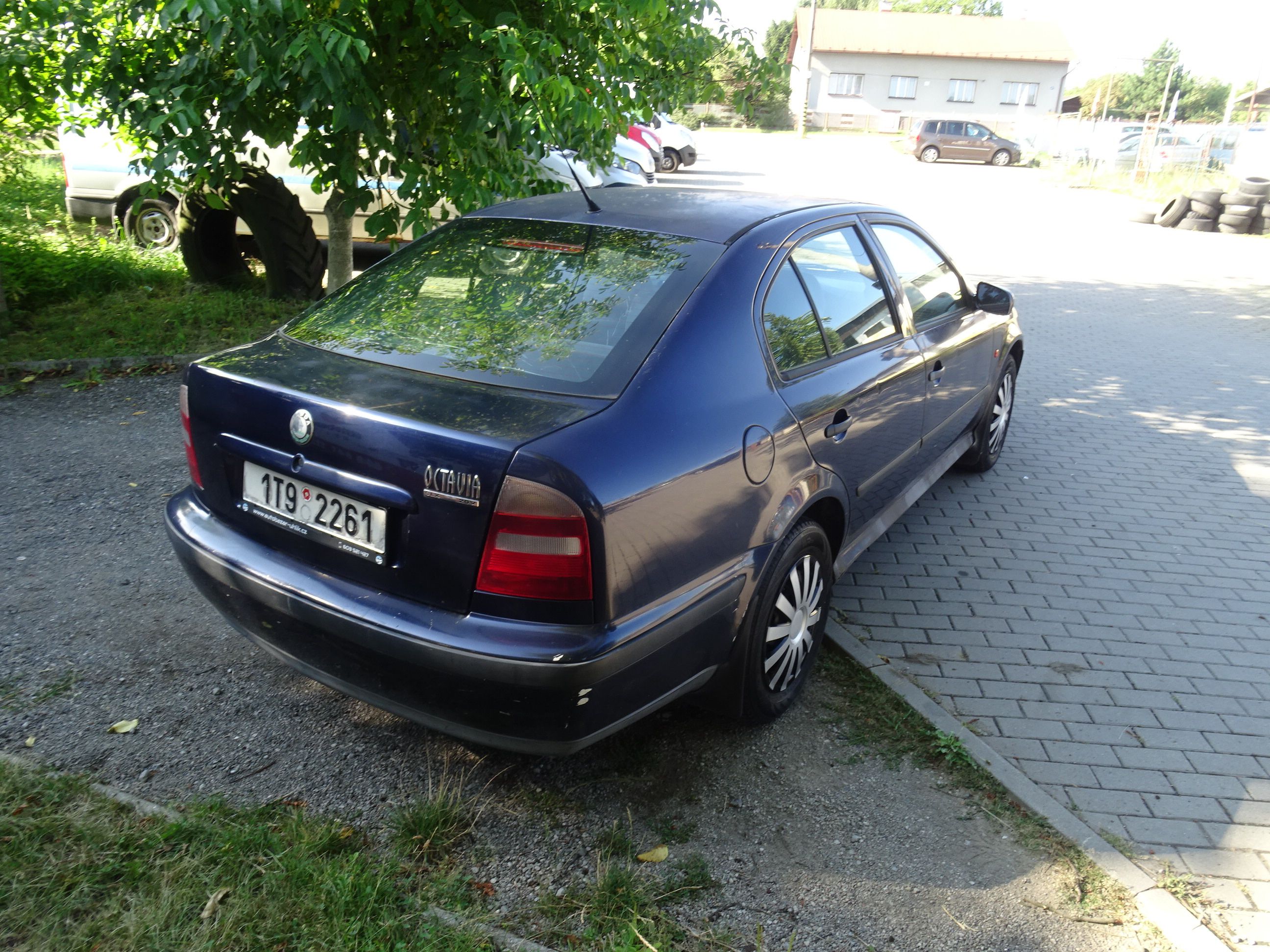 Škoda Octavia, 1.8 - fotka 3