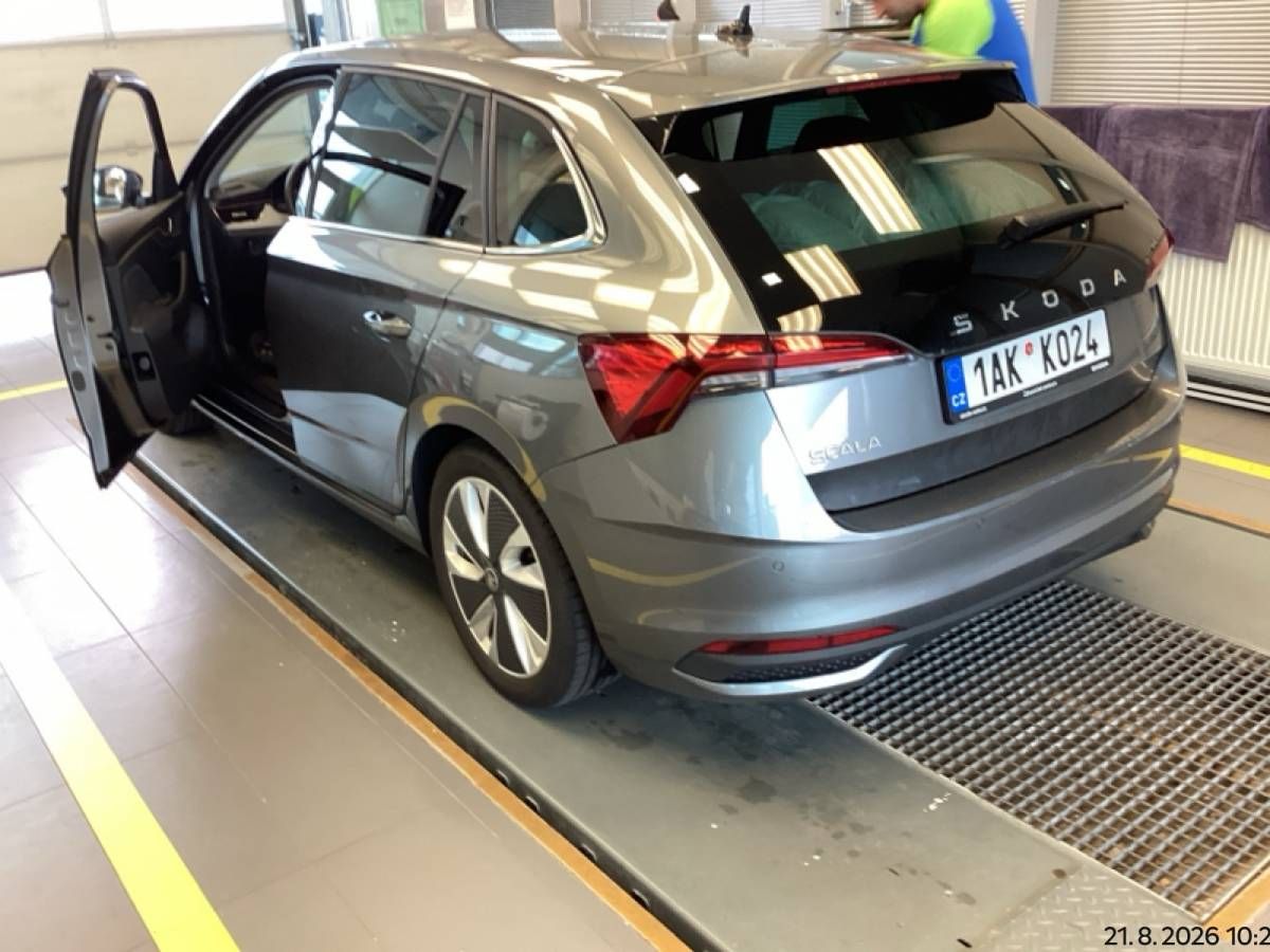 Škoda Scala, Top Selection 1,0 TSI 85kW MT6 - fotka 4