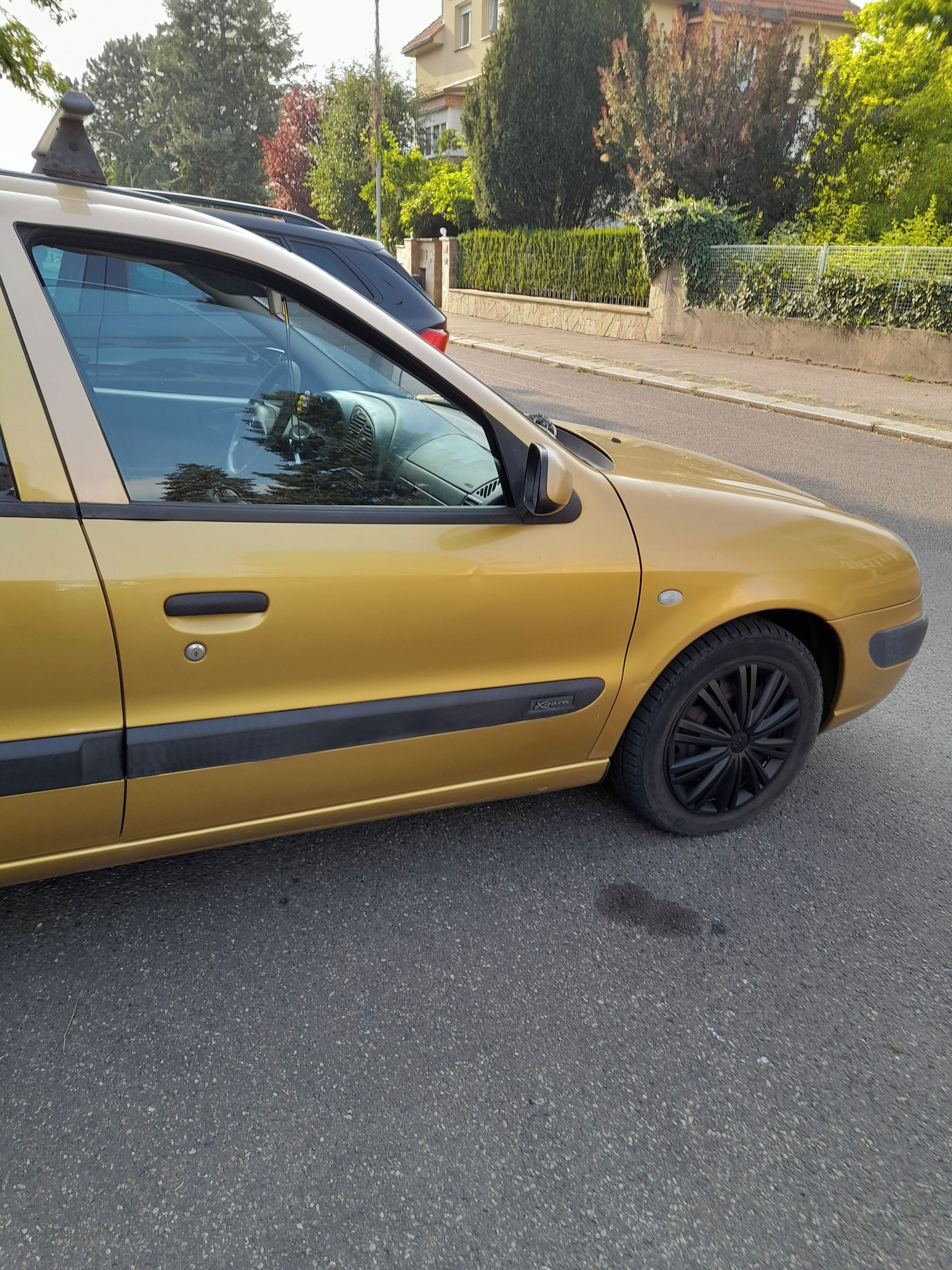 Citroën Xsara, 1.6 i ,16v - fotka 2